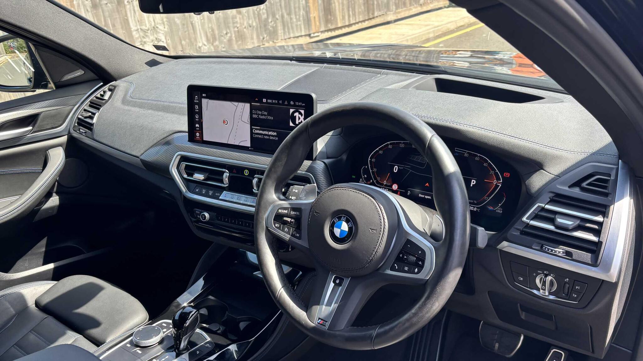 BMW X4 view 8