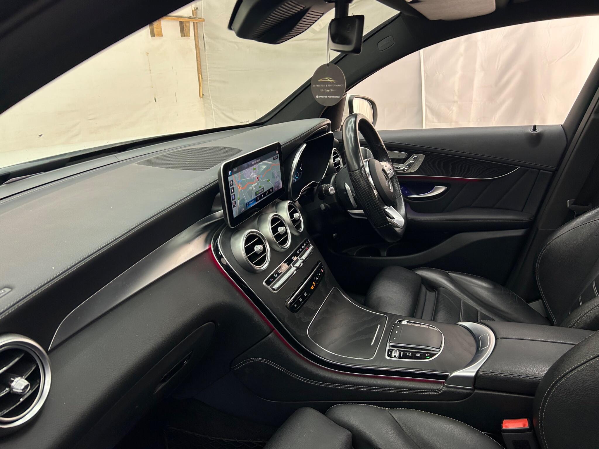 Mercedes-Benz GLC view 15