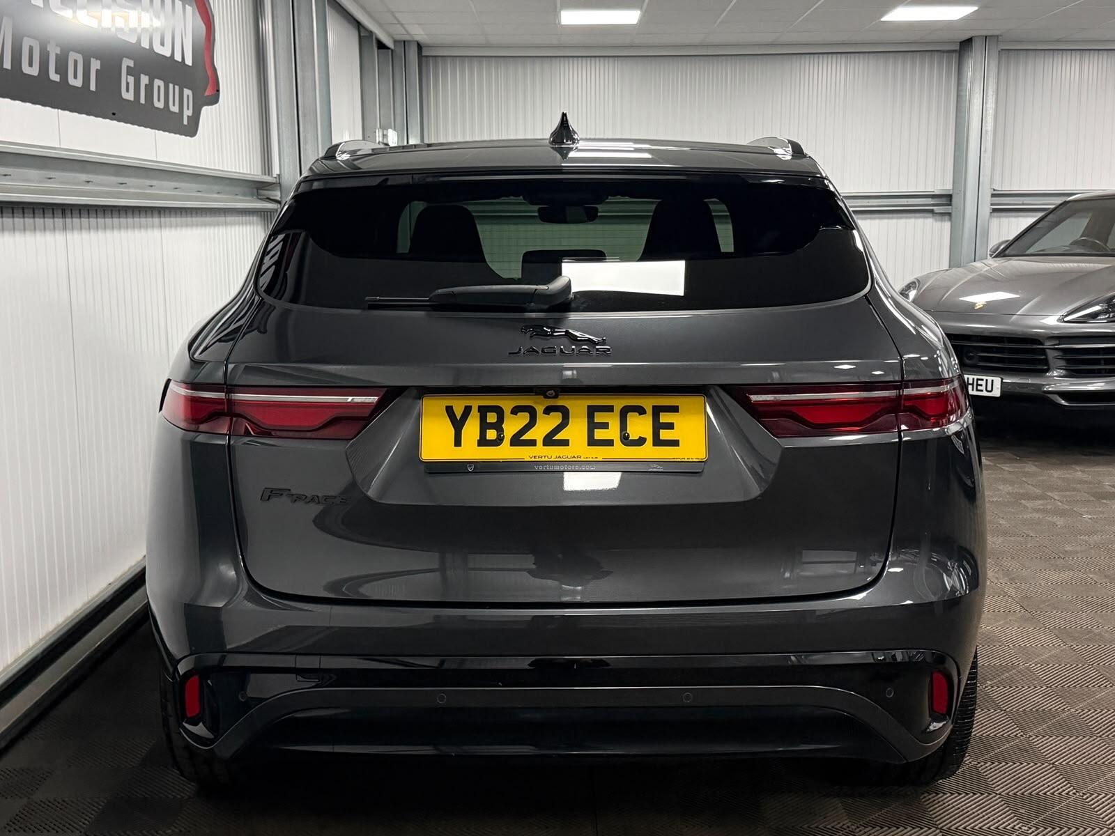 Jaguar F-Pace view 10