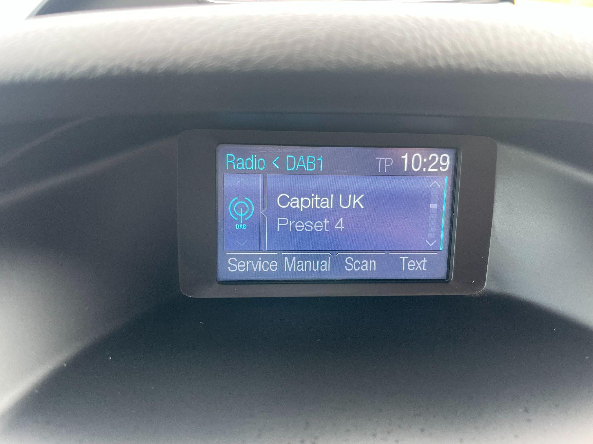 Ford Focus view 27