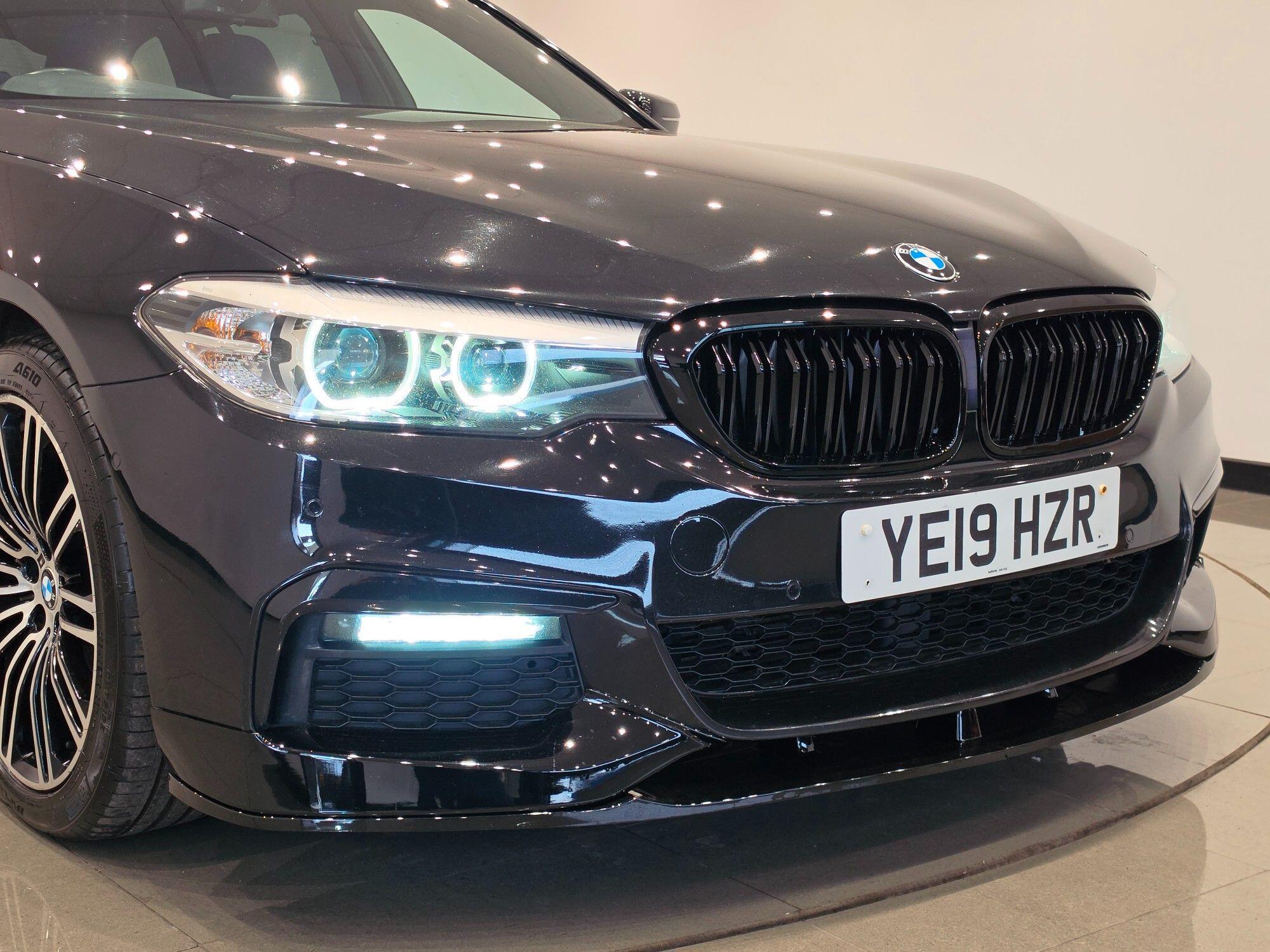 BMW 5 Series view 19