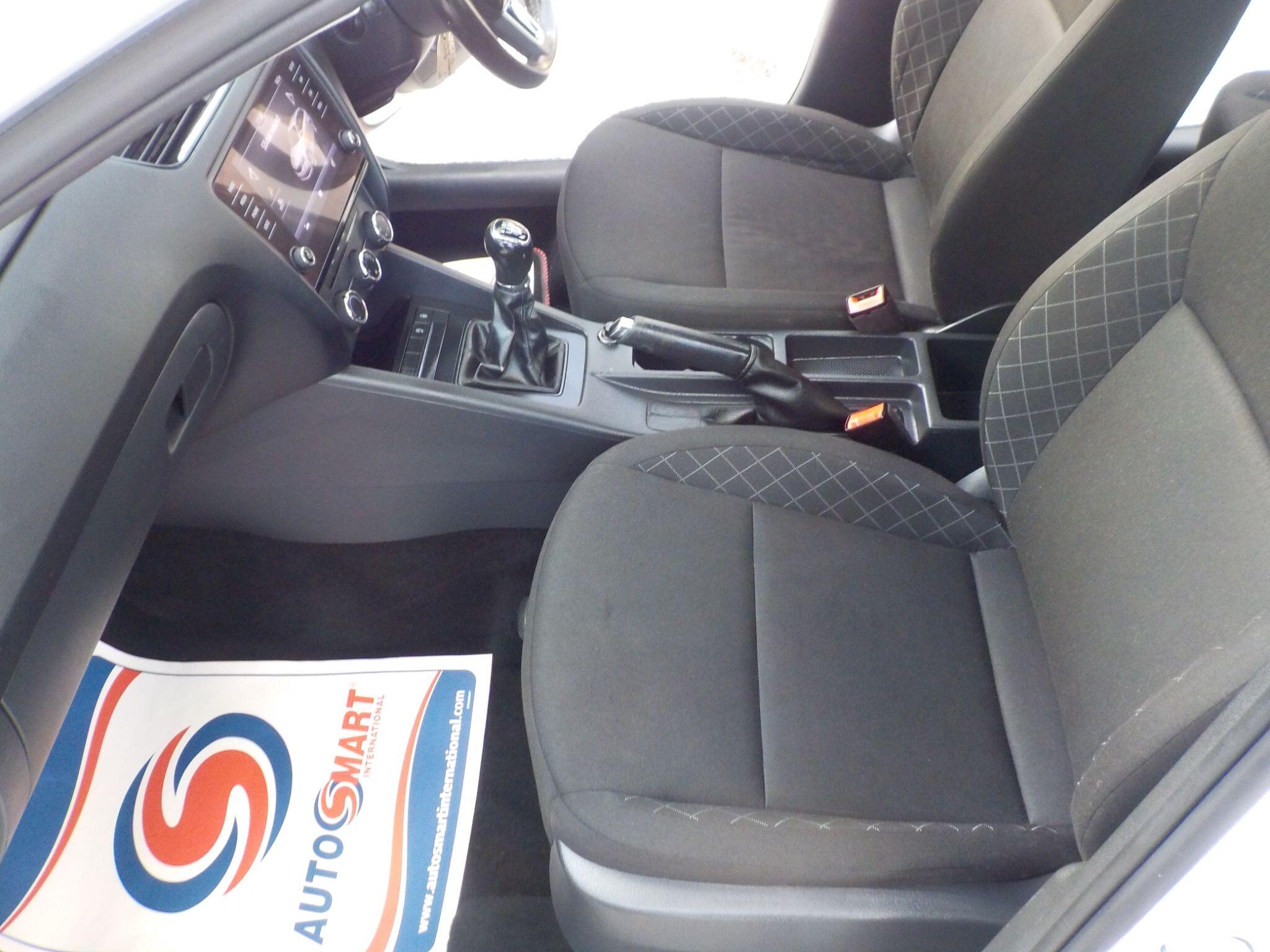 Skoda Octavia 1.6 TDI CR S Estate 5dr Diesel Manual Euro 6 (s/s) (115 ps)