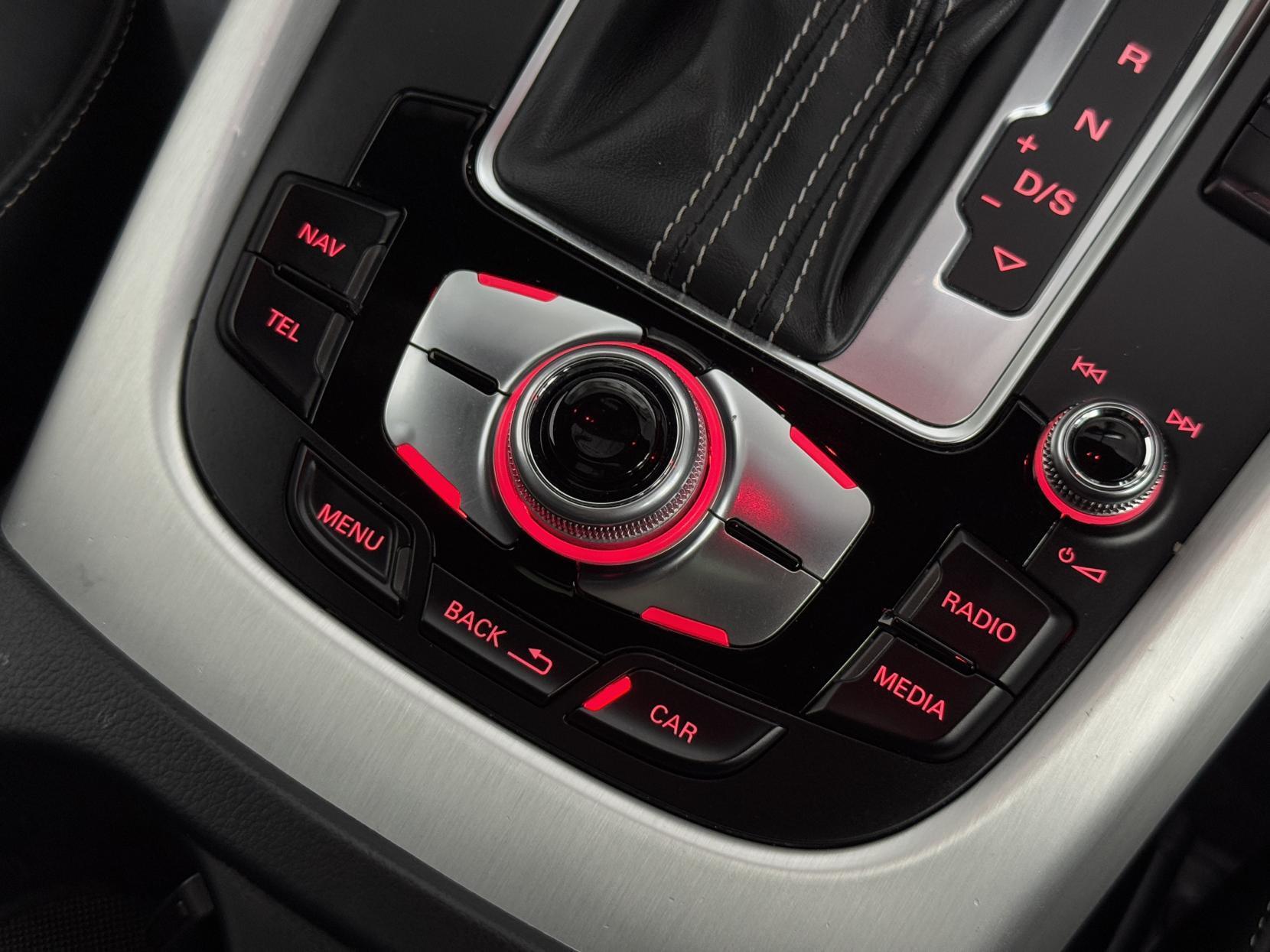 Audi SQ5 view 35