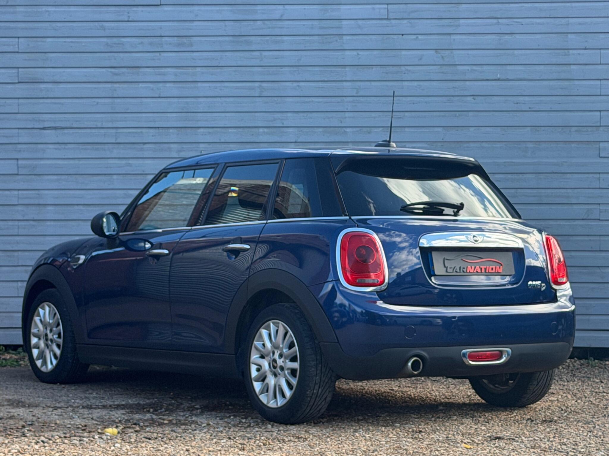 MINI Hatch view 7