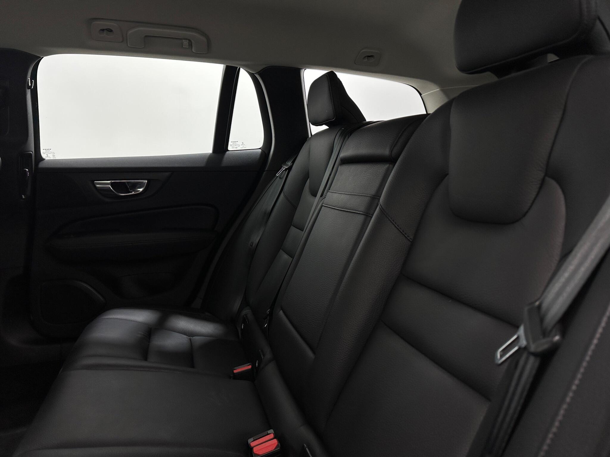 Volvo V60 view 38