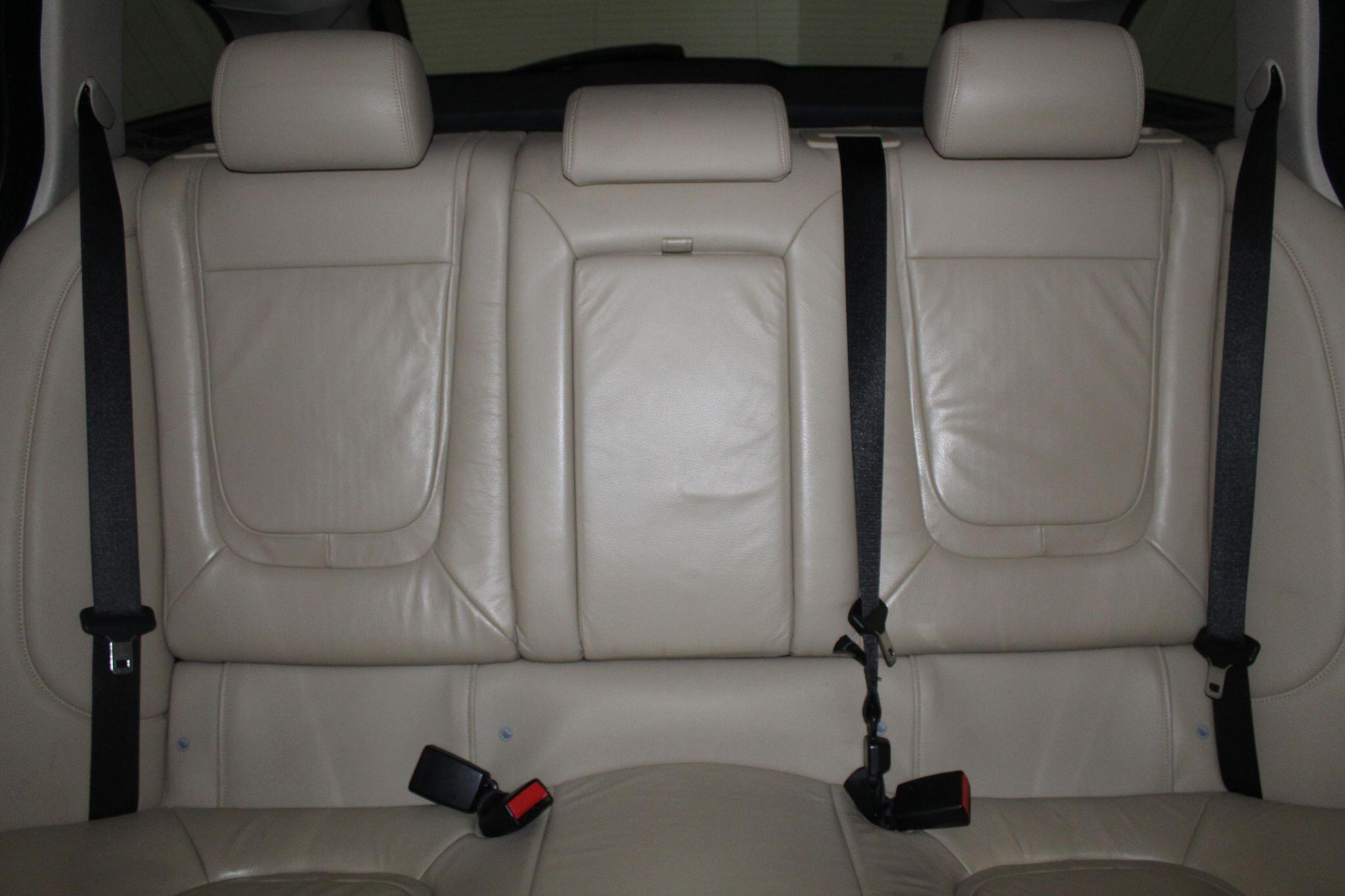 Jaguar XF view 52