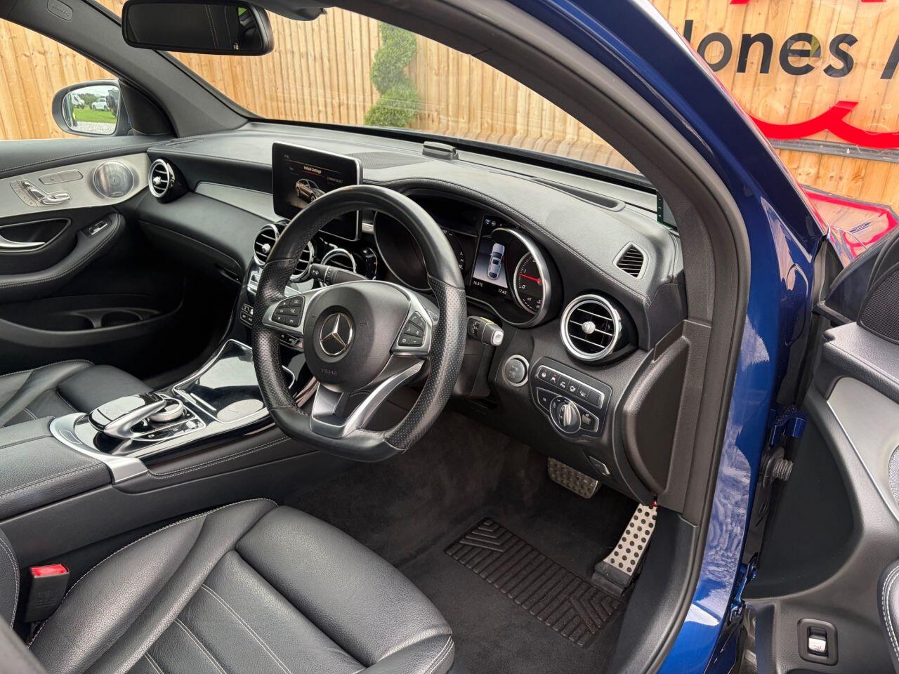 Mercedes-Benz GLC view 17