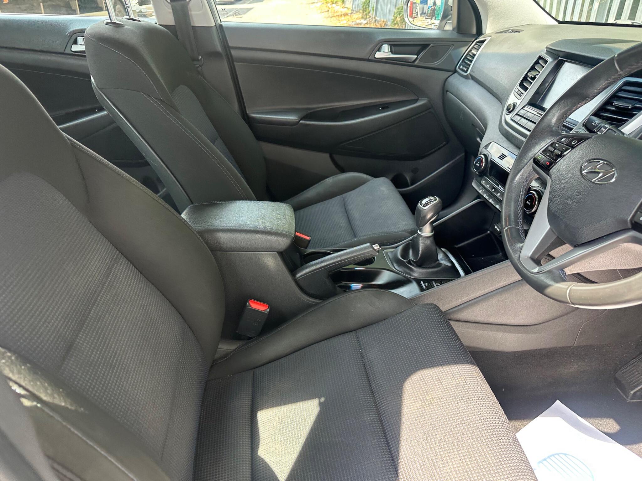 Hyundai Tucson view 12