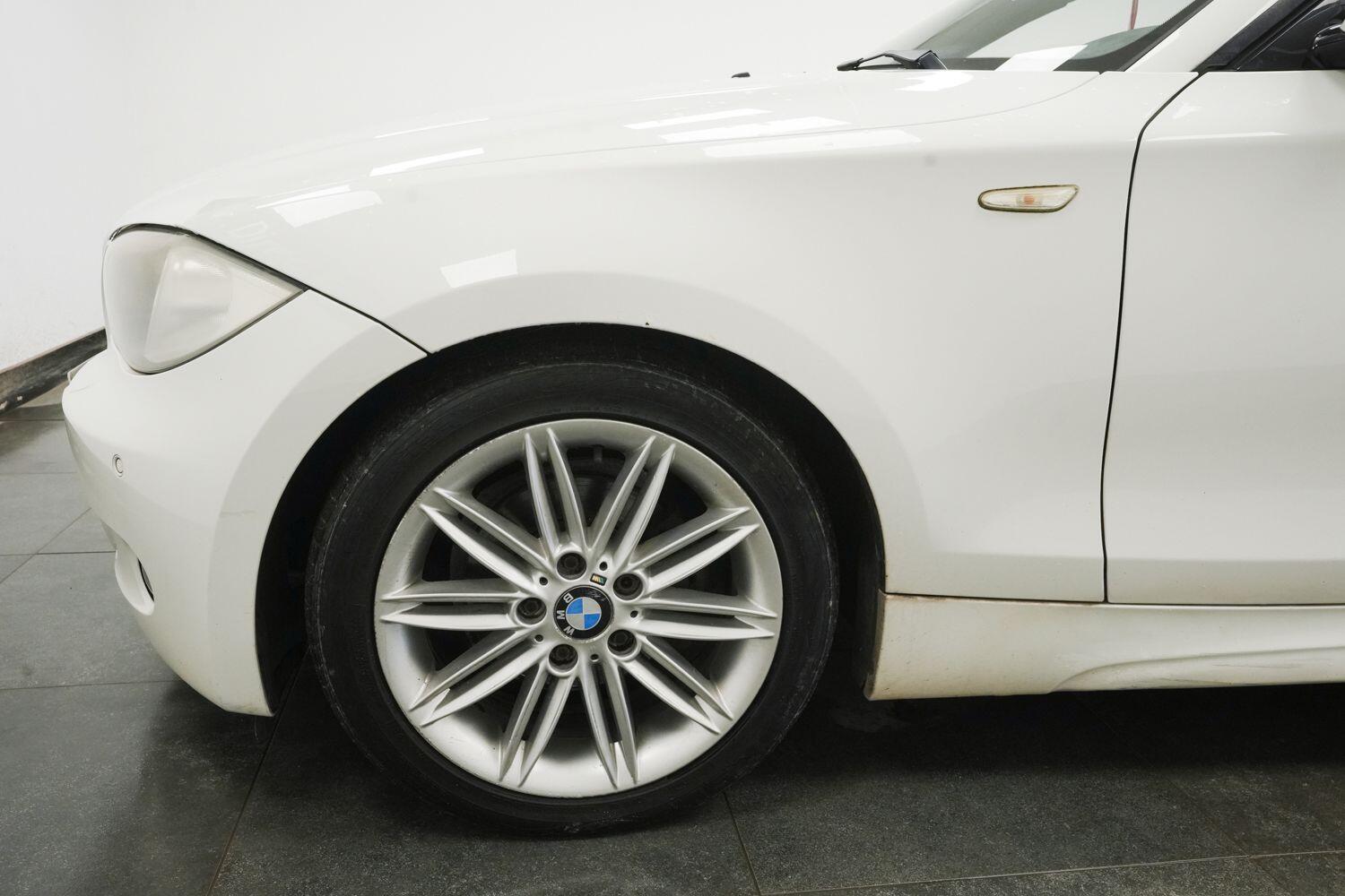 BMW 1 Series view 5