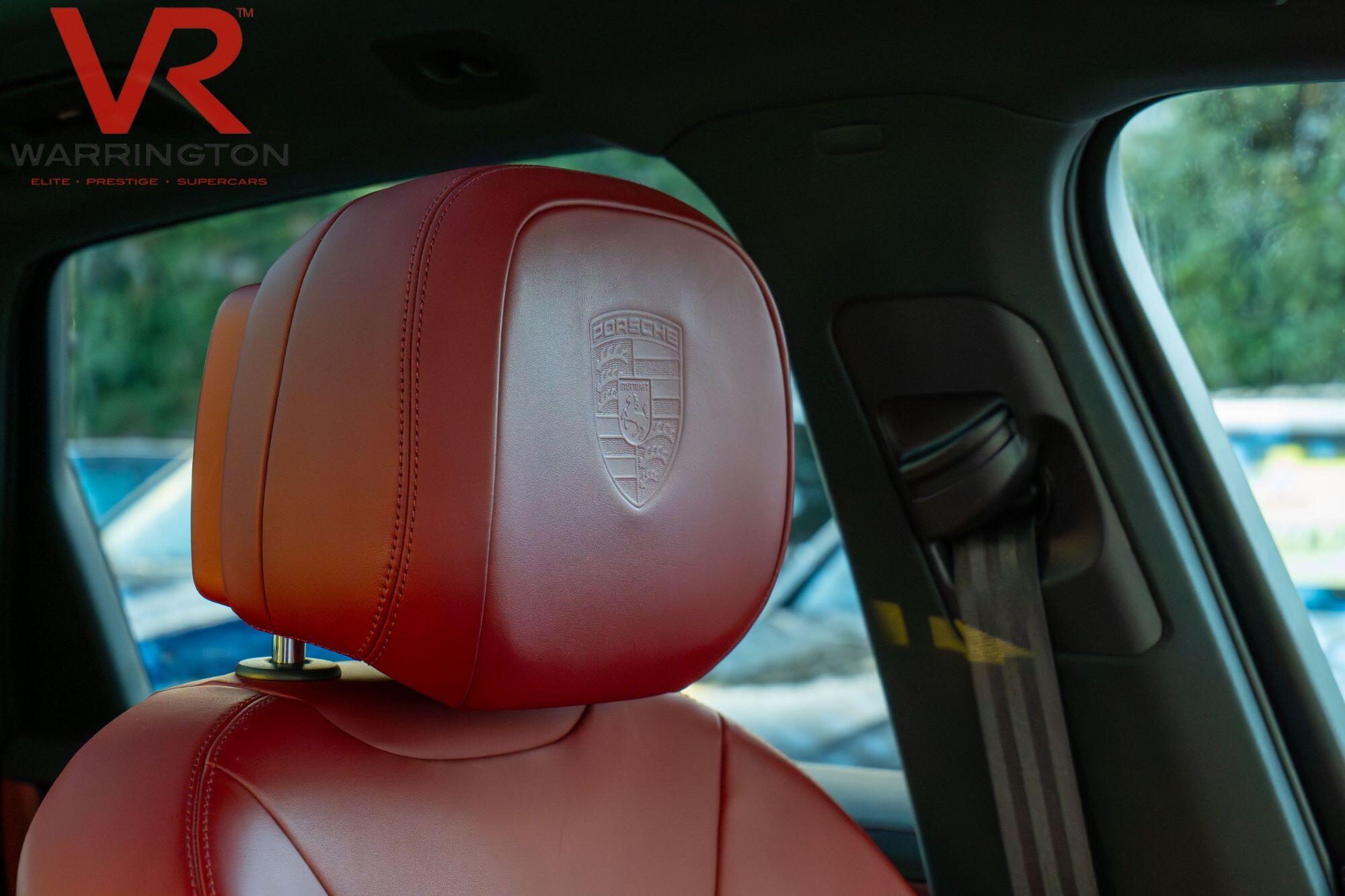 Porsche Cayenne view 25