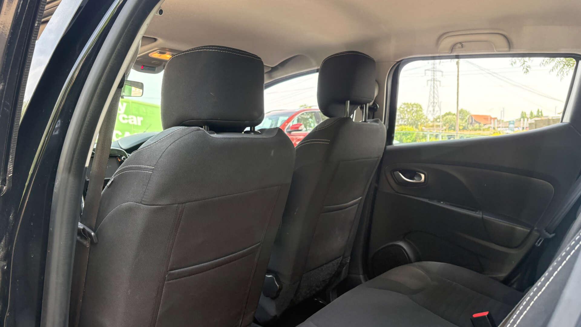Renault Clio view 12