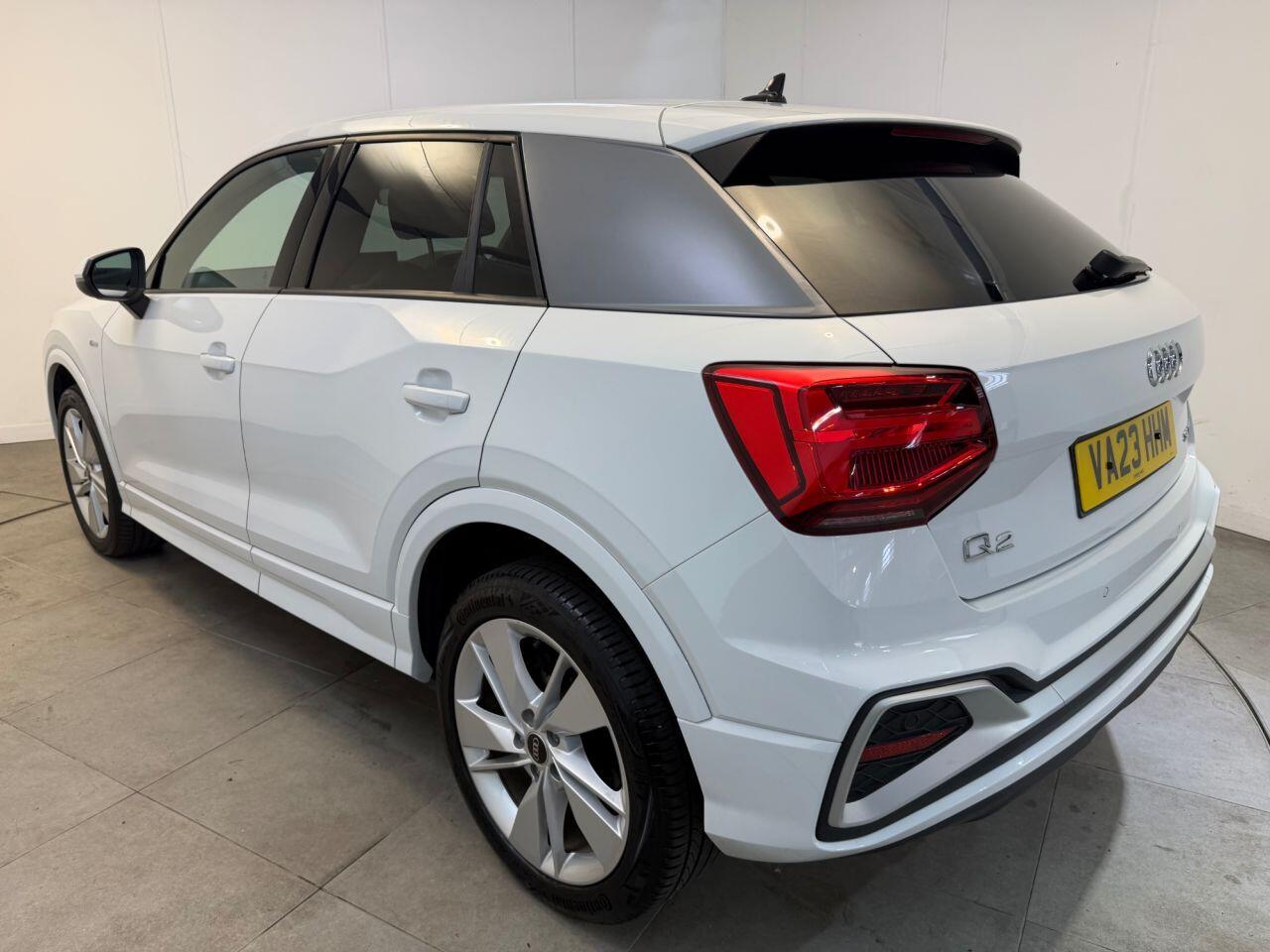 Audi Q2 view 57
