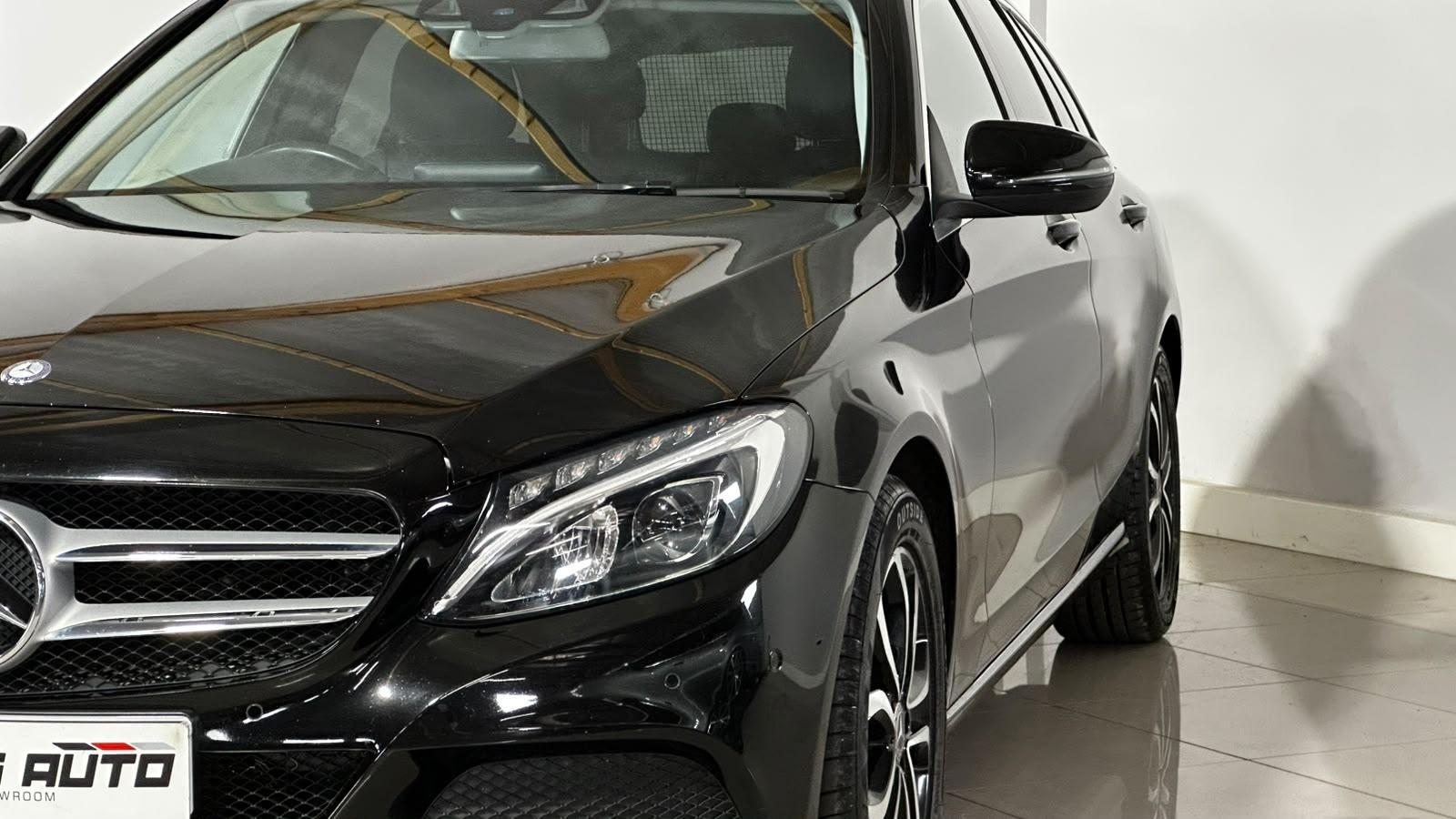 Mercedes-Benz C Class view 19