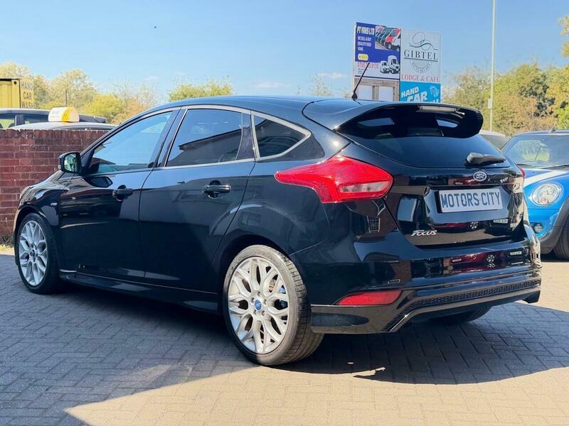 Ford Focus view 5
