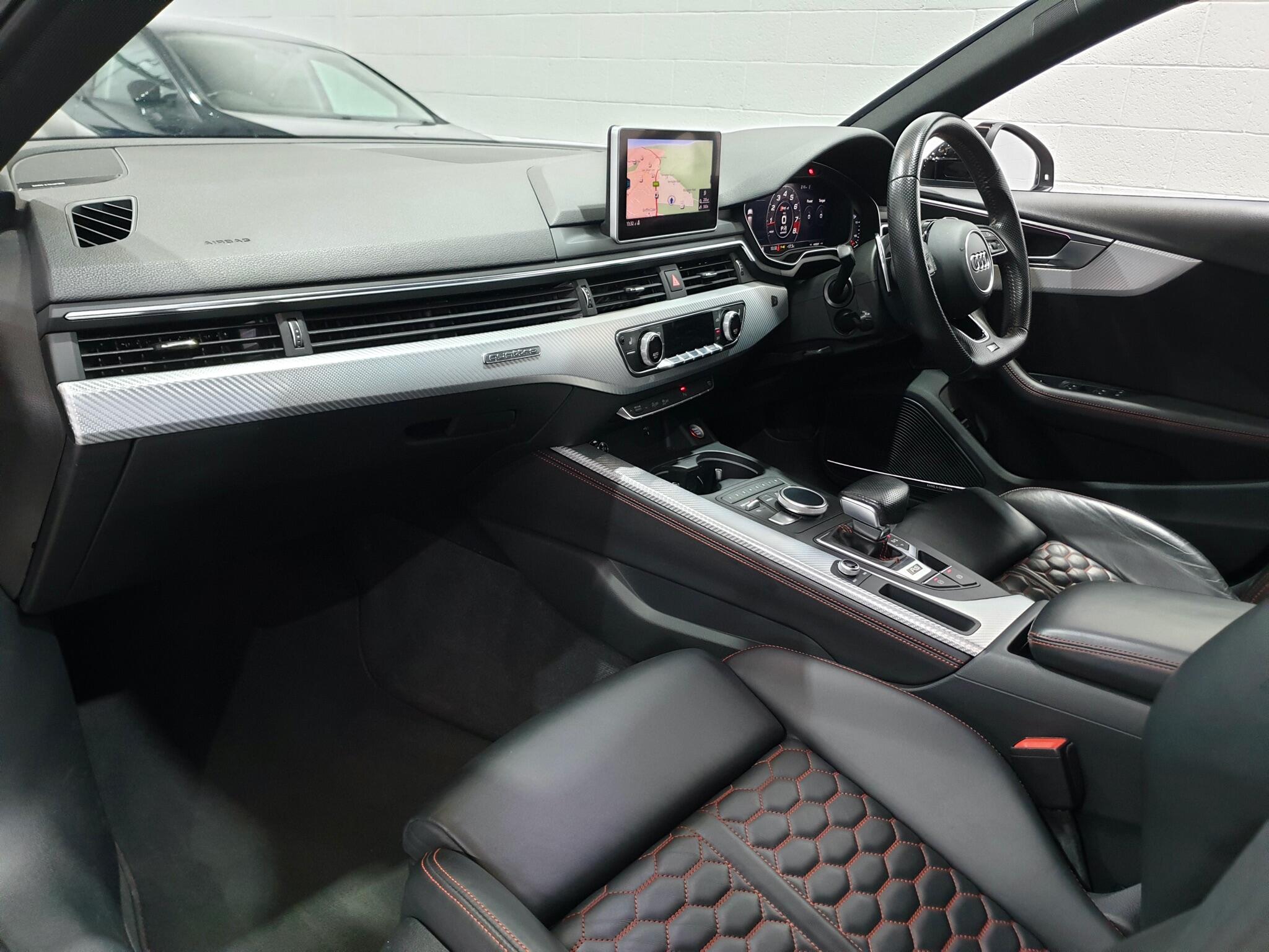 Audi RS4 view 55