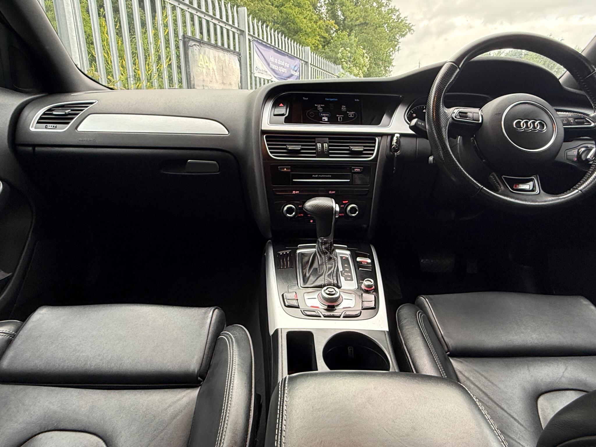 2015 Audi A4 Avant image 26