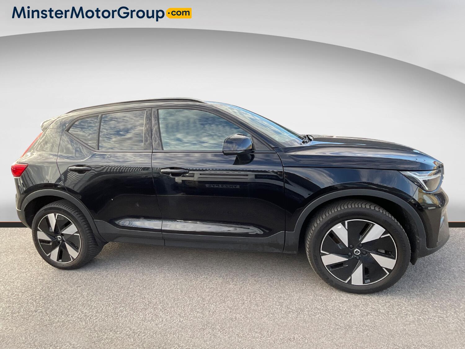 Volvo XC40 view 2