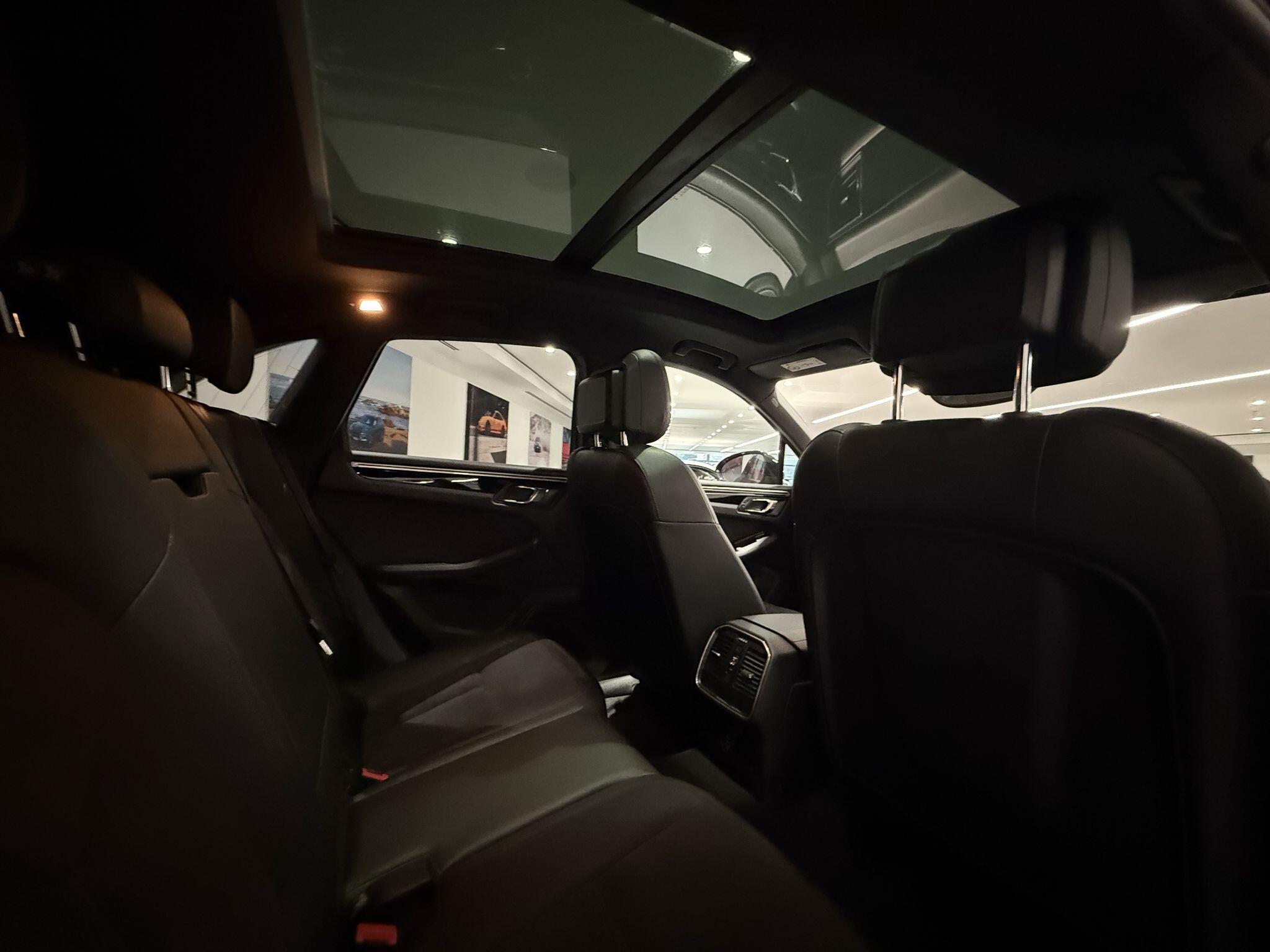 Porsche Macan view 99