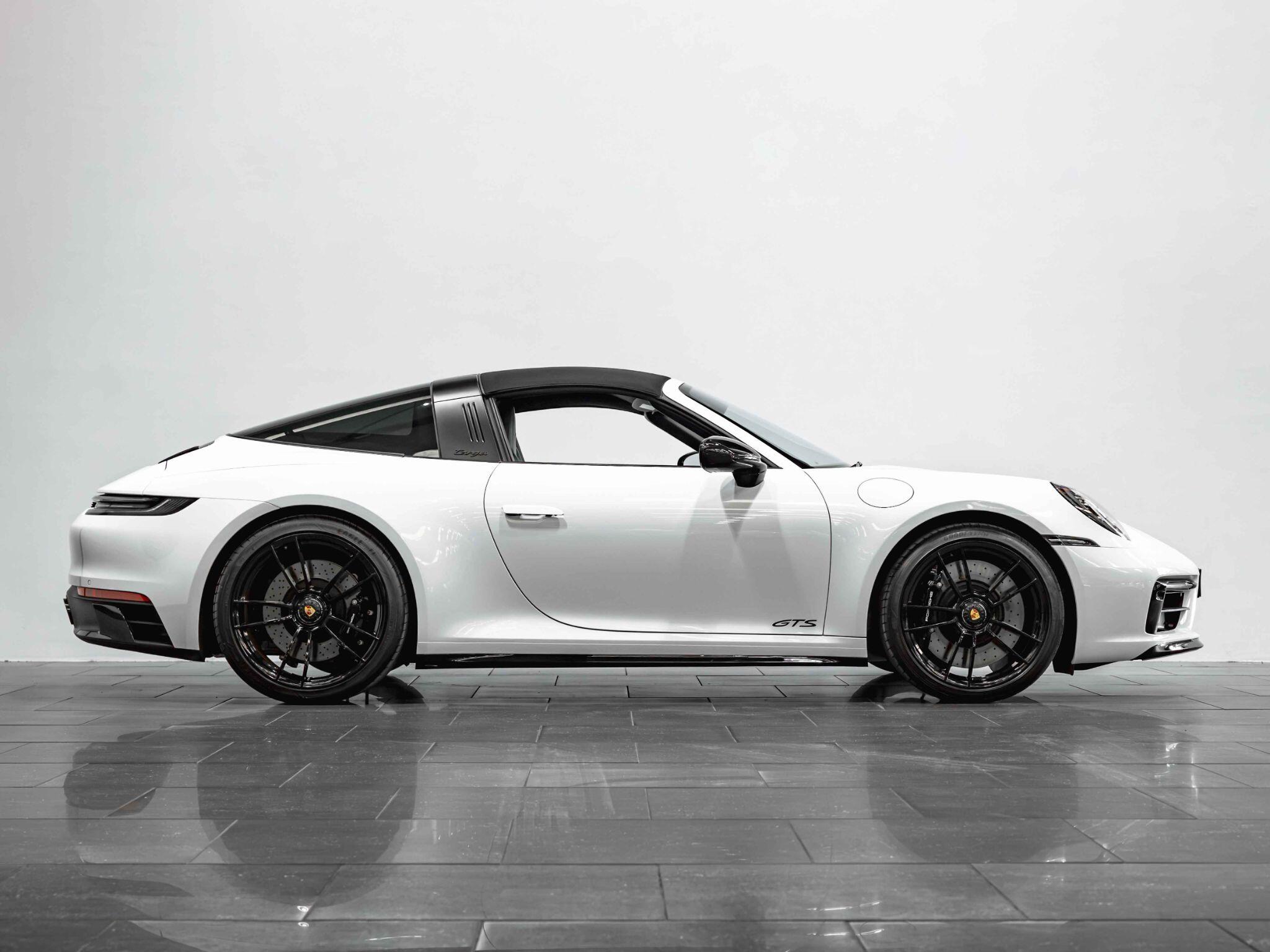 Porsche Targa view 6