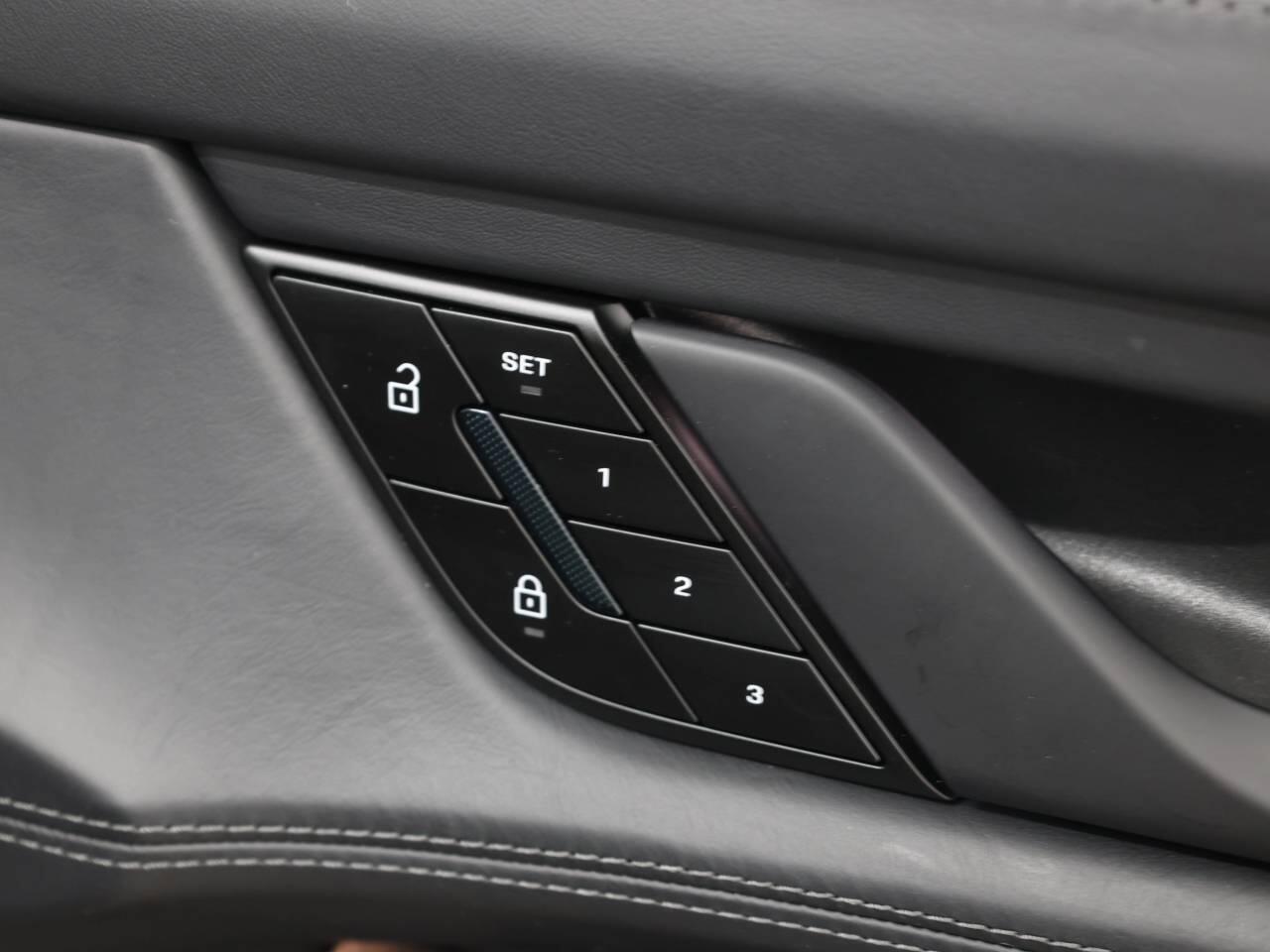 Porsche Taycan view 30