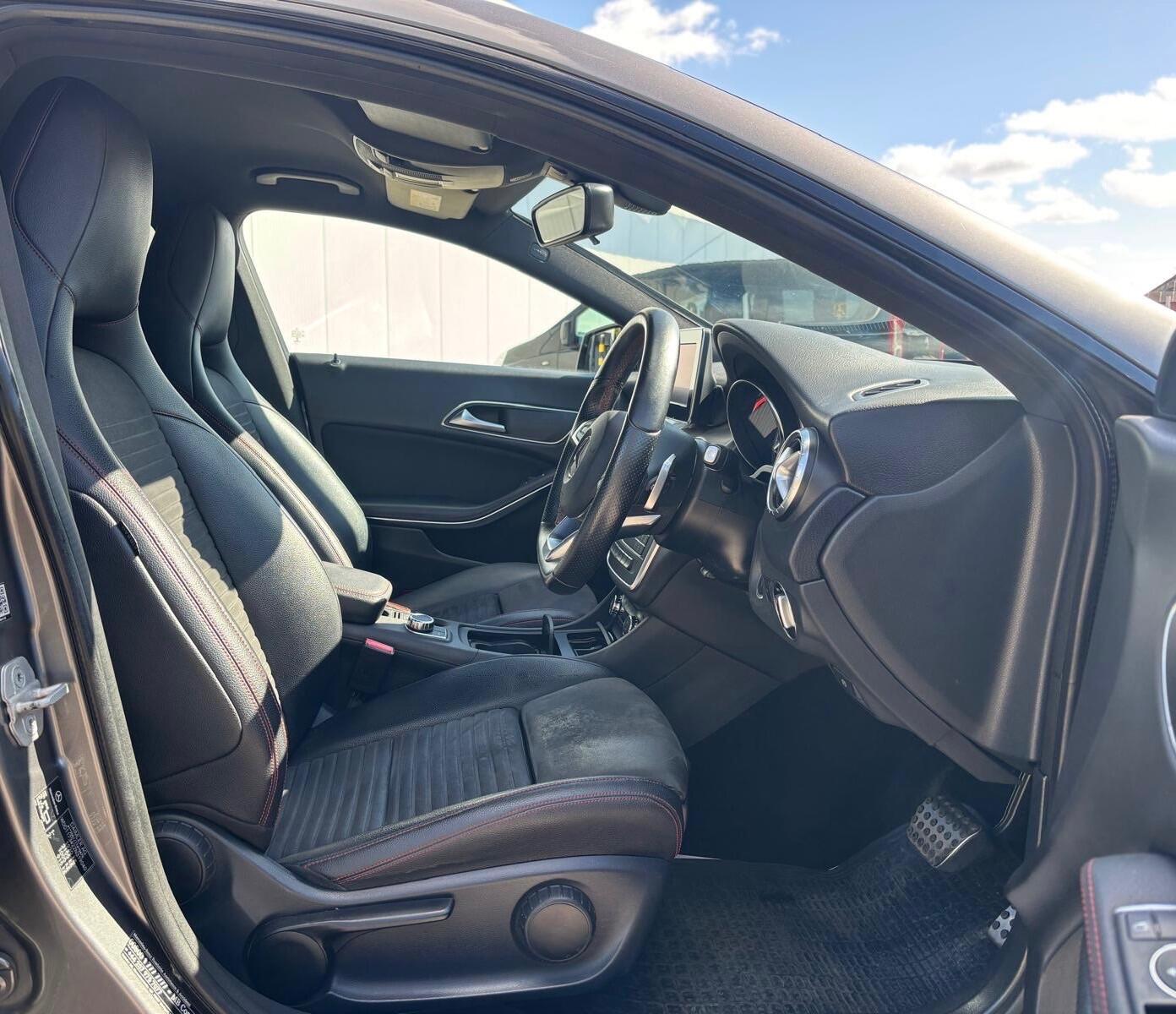 Mercedes-Benz Cla view 16