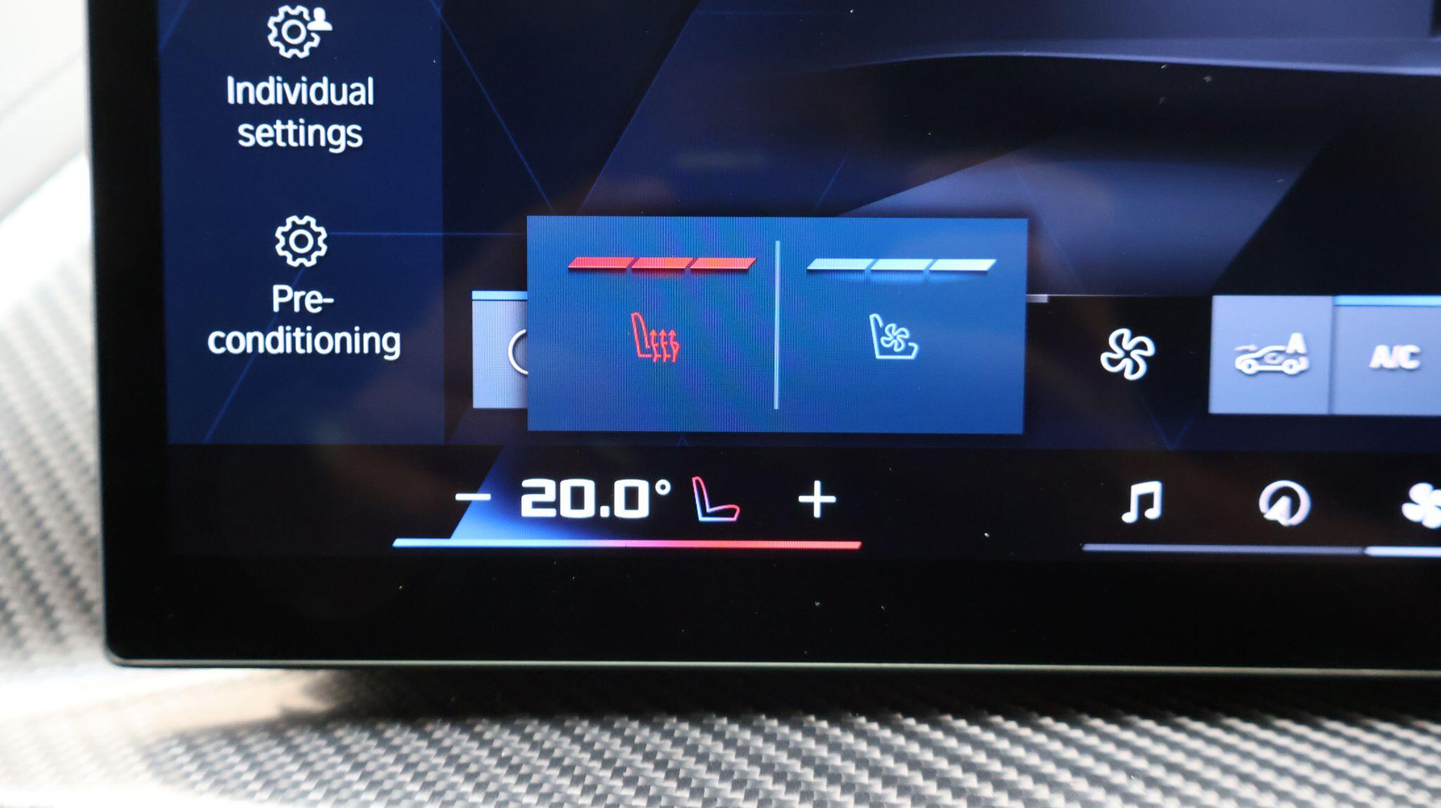 BMW XM view 32