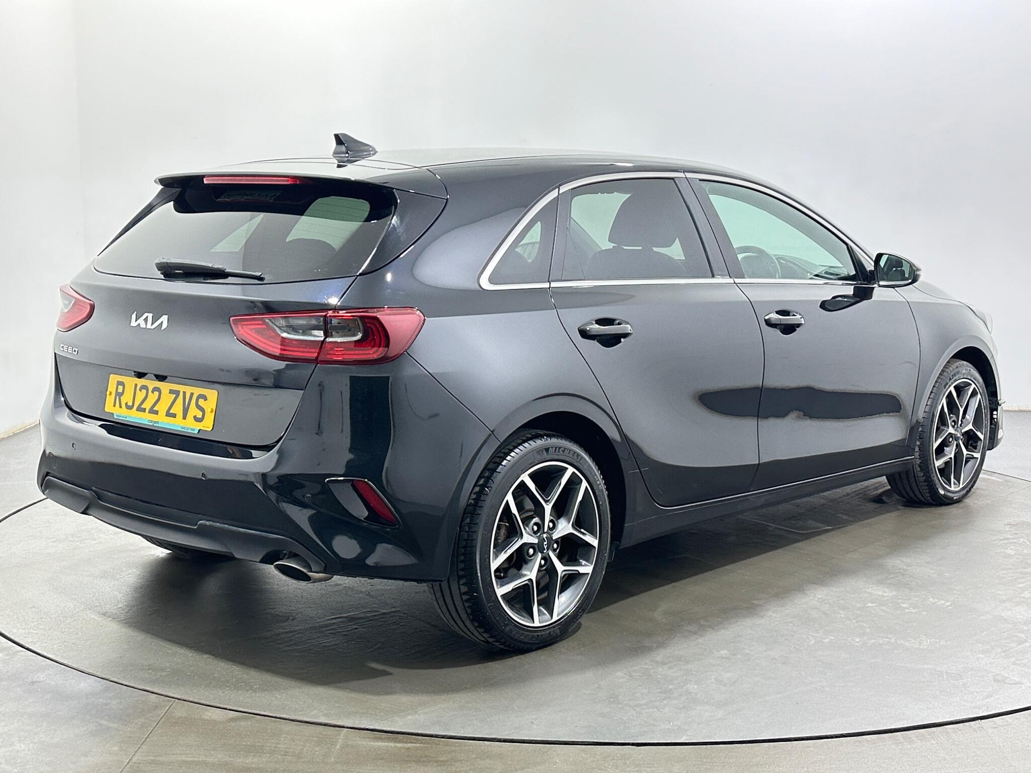 Kia Ceed view 8