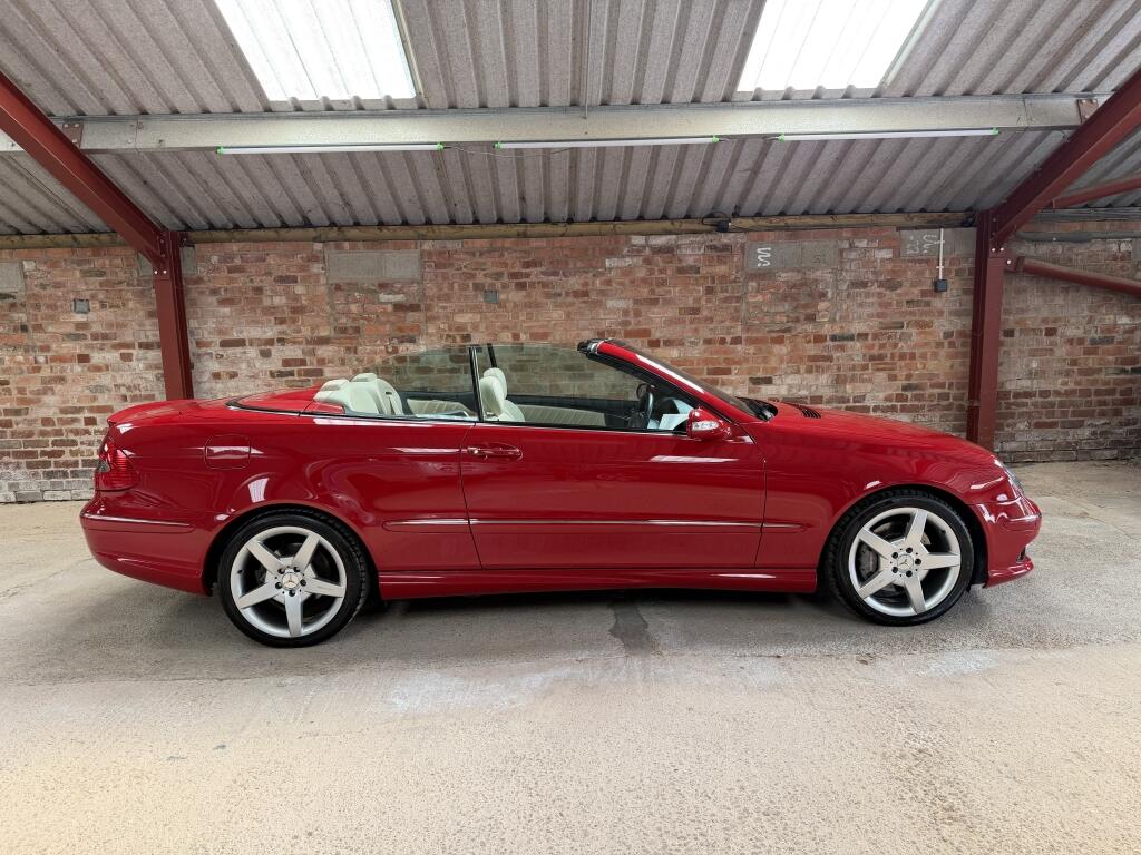 Mercedes-Benz CLK view 2