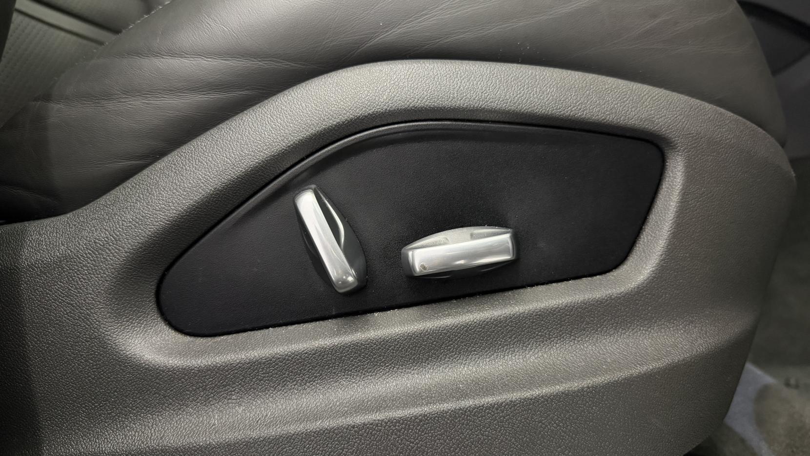 Porsche Cayenne view 30