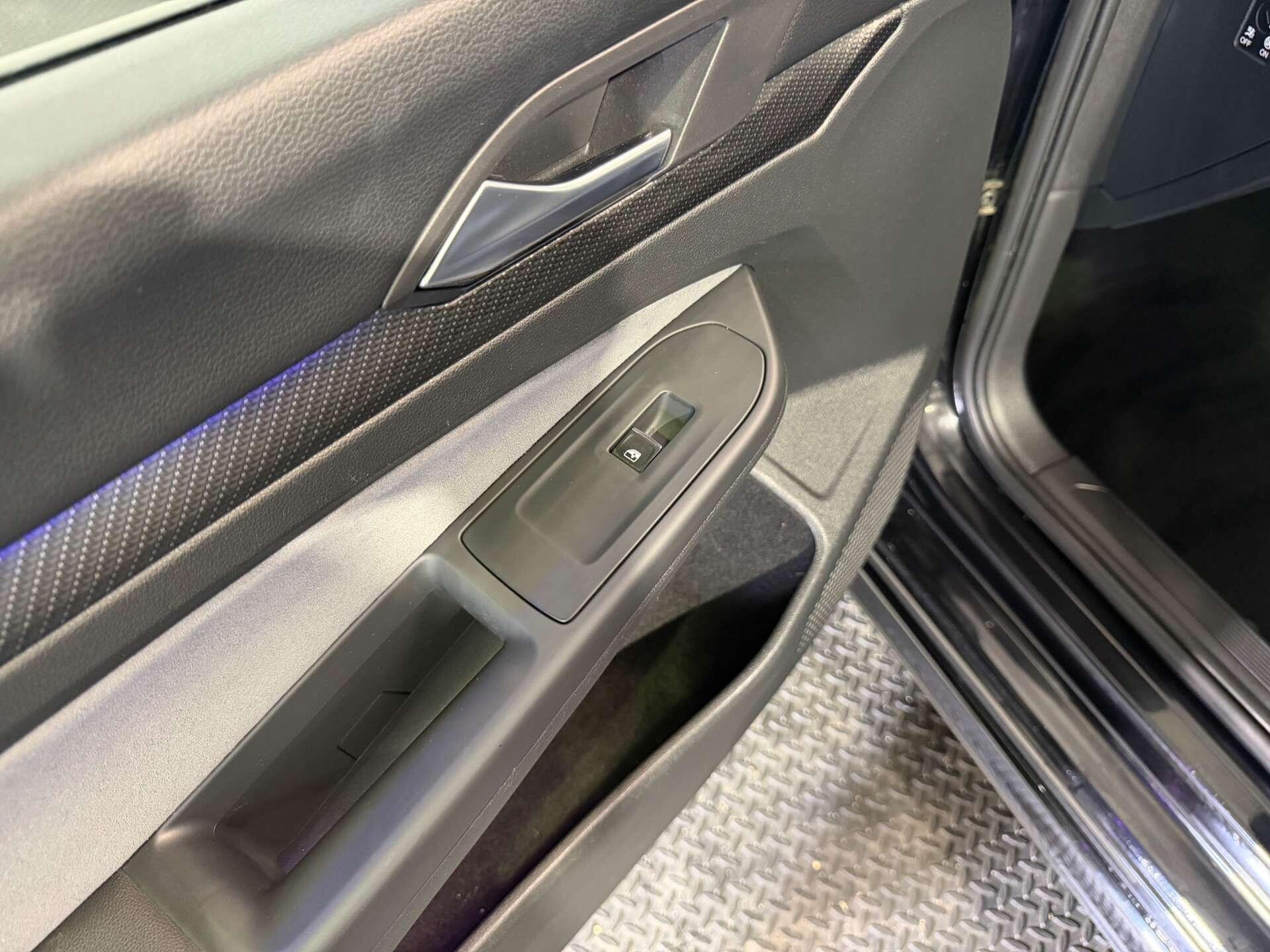 Volkswagen Golf view 63