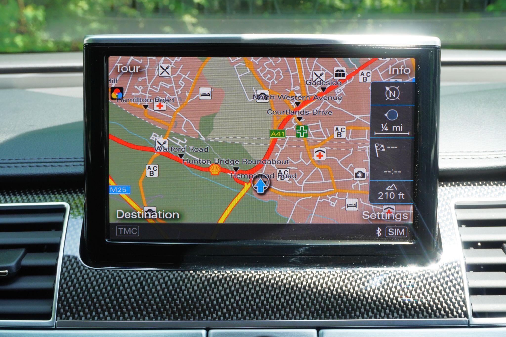Audi S8 view 32