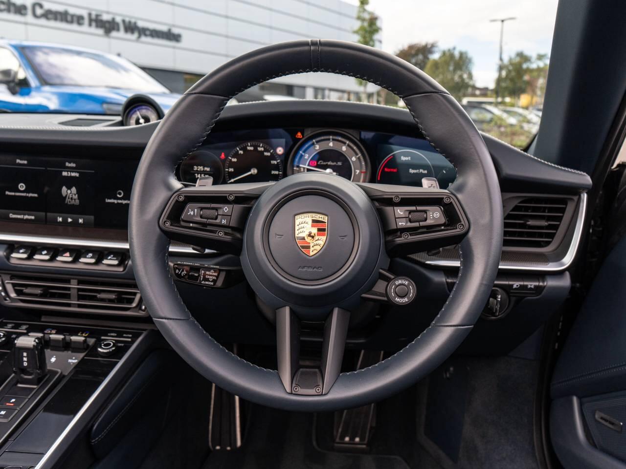 Porsche 911 view 21