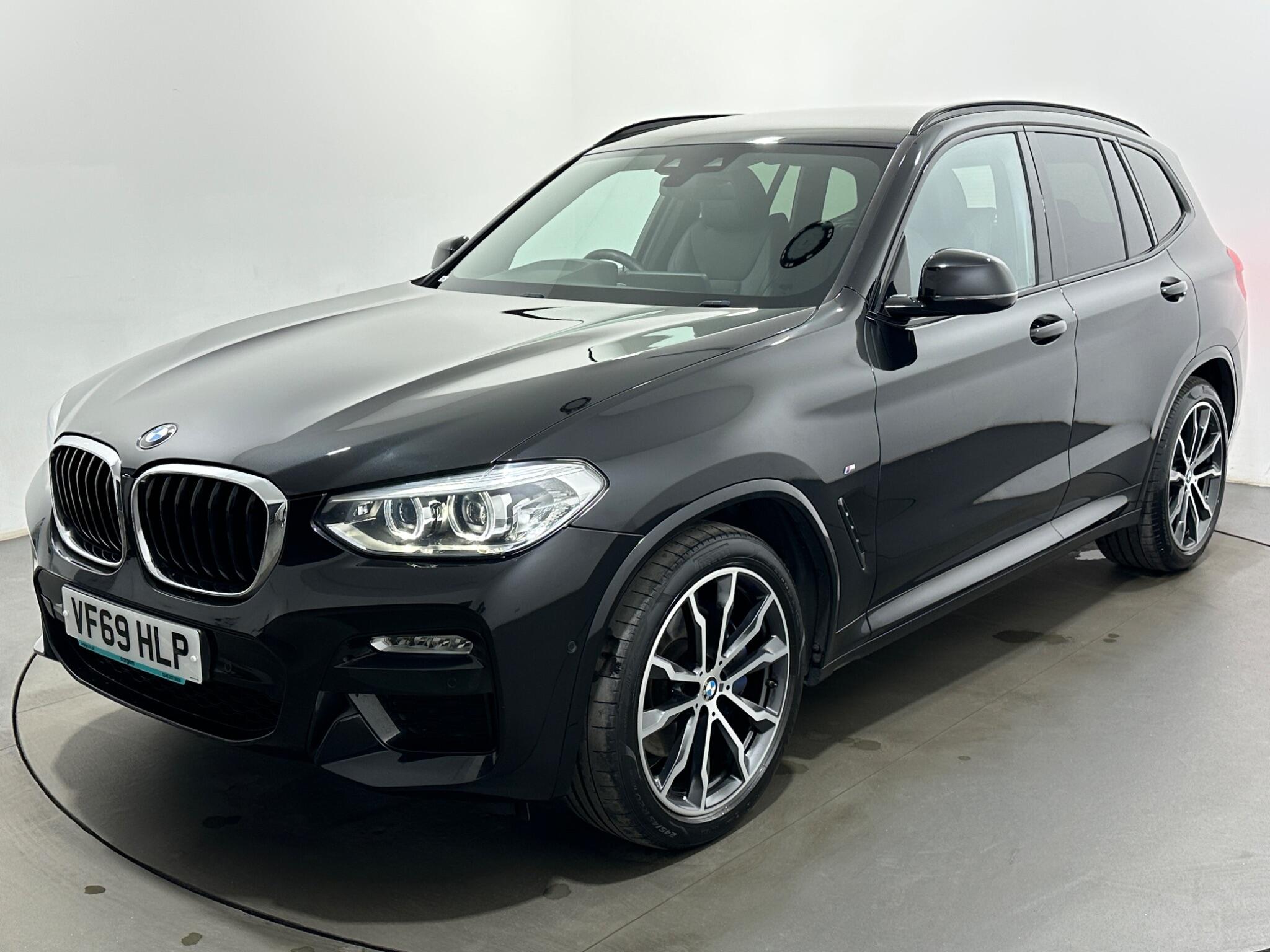 BMW X3 view 56