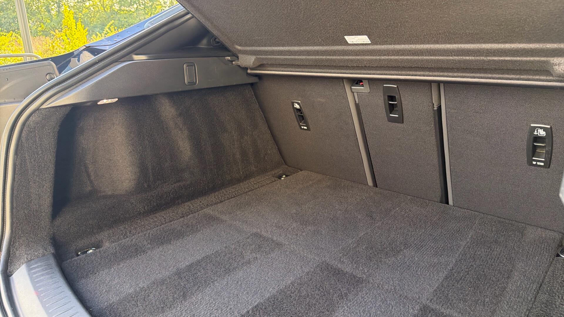 Jaguar I-Pace view 37