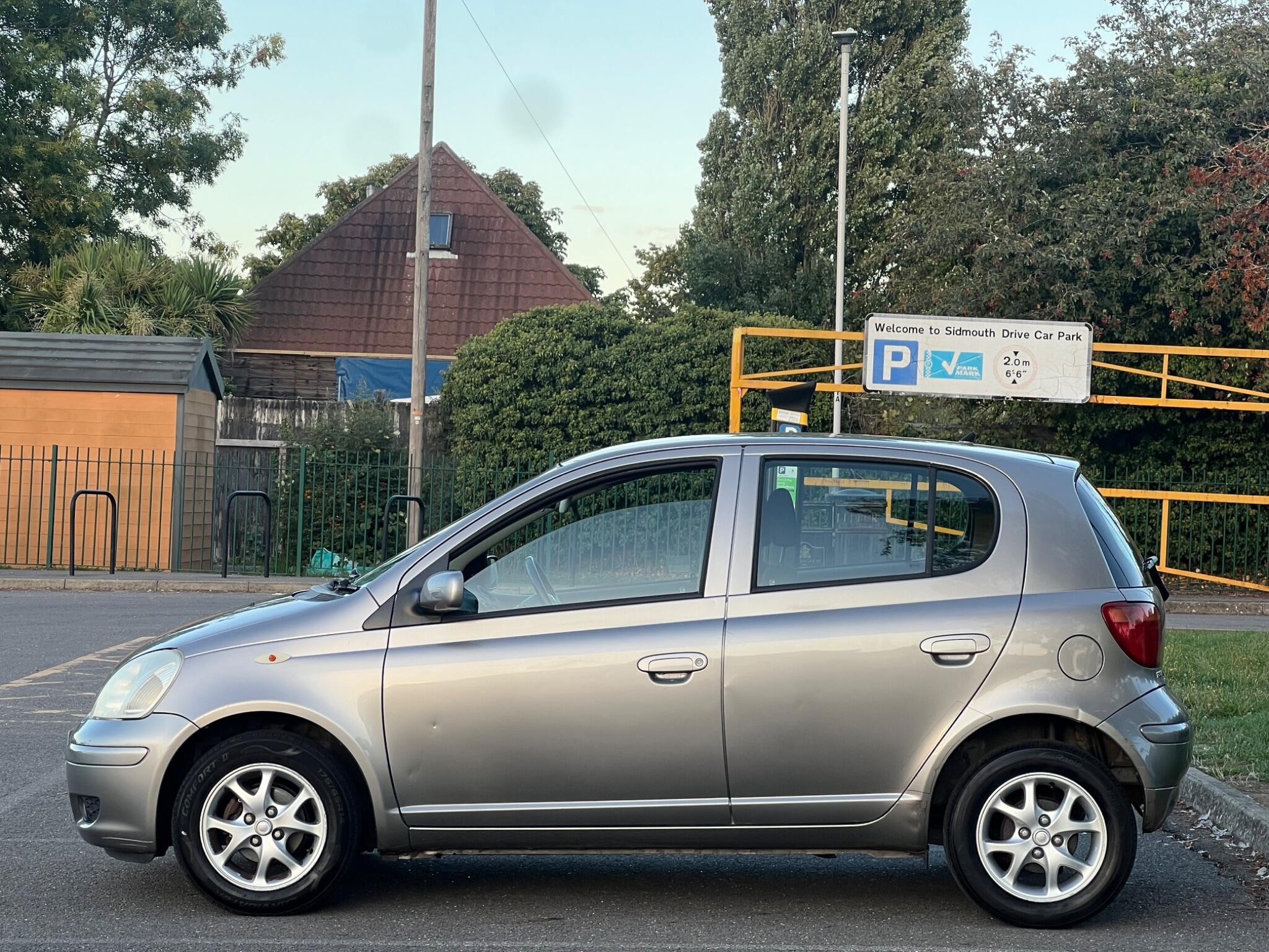 Toyota Yaris view 6