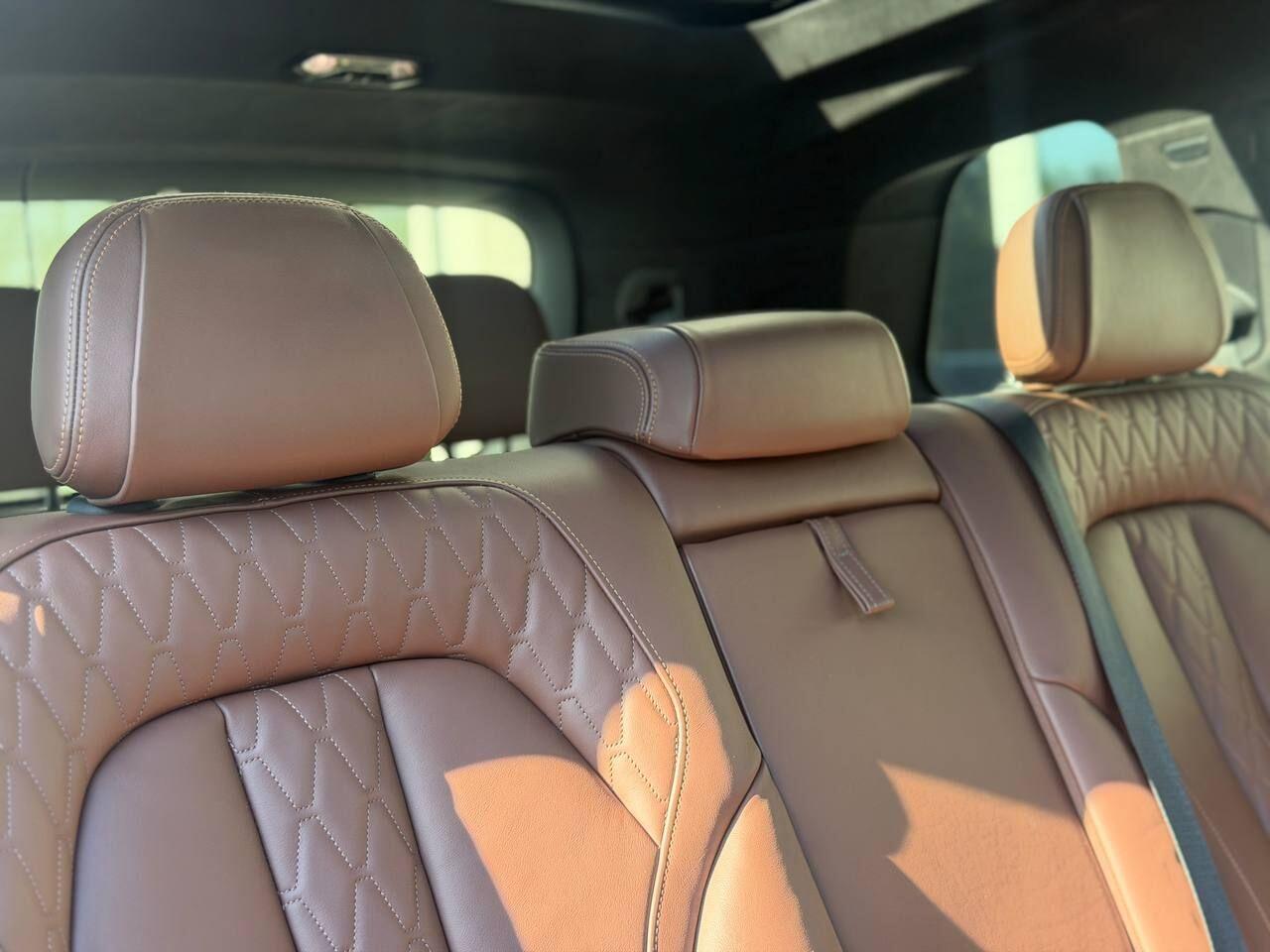 BMW X7 view 23
