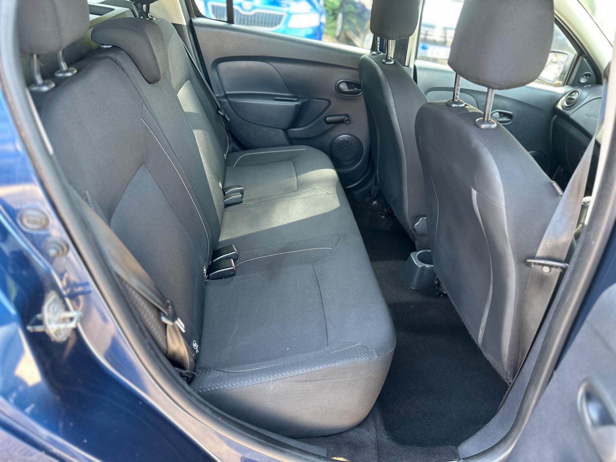 Dacia Logan MCV view 44