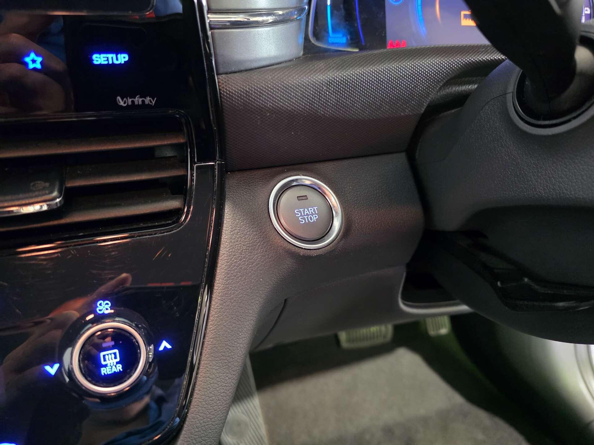 Hyundai Ioniq view 29