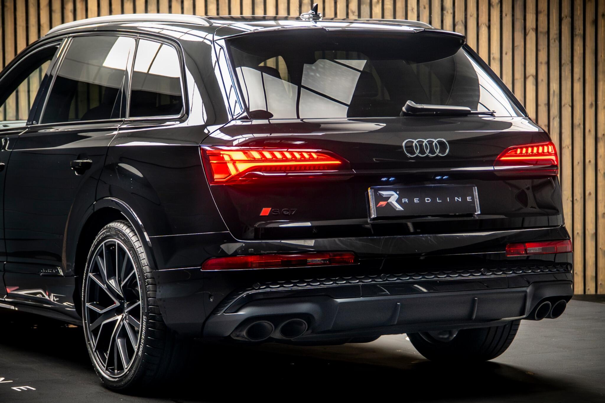 Audi SQ7 view 21