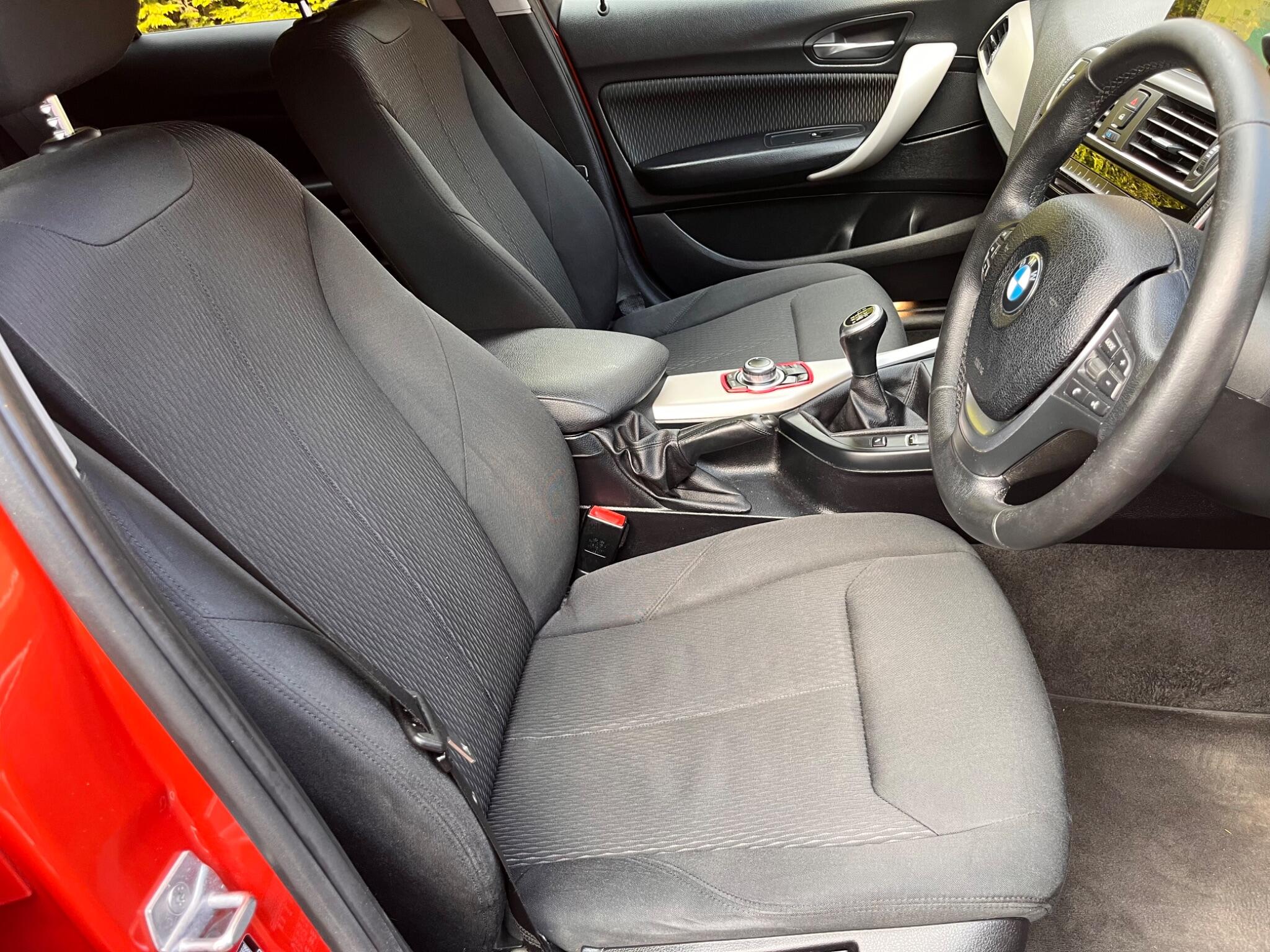 BMW 1 Series view 24