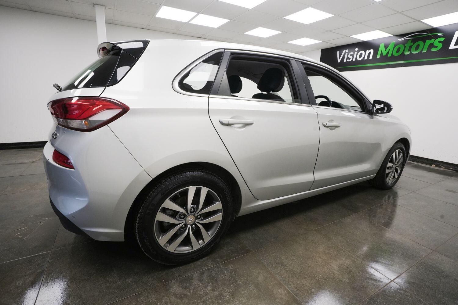 Hyundai I30 view 3