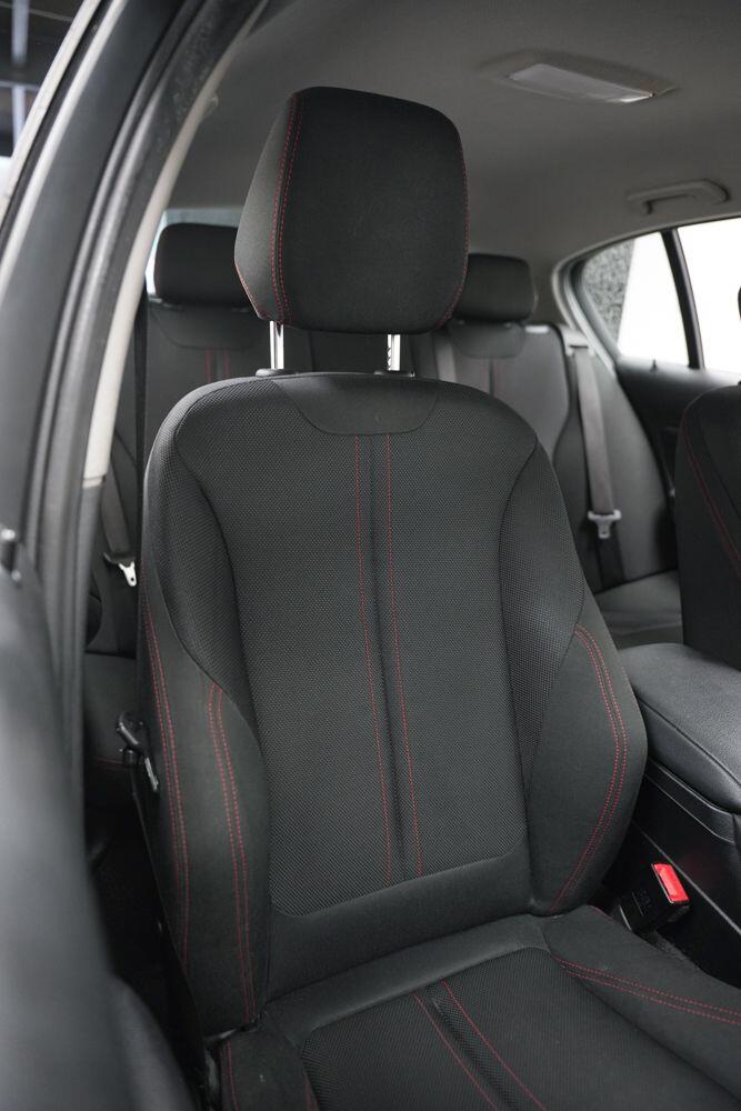 BMW 1 Series view 30