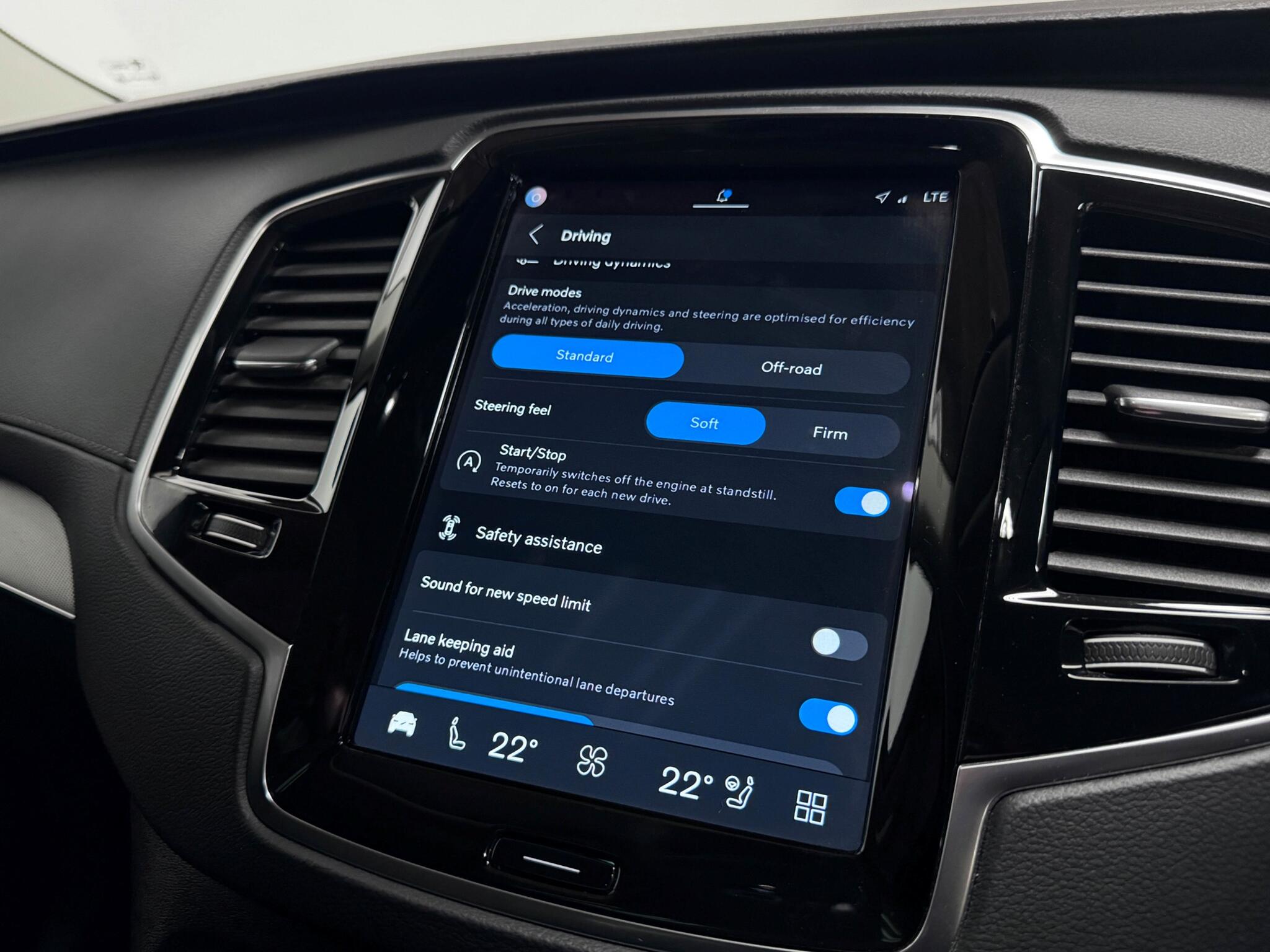 Volvo XC90 view 56