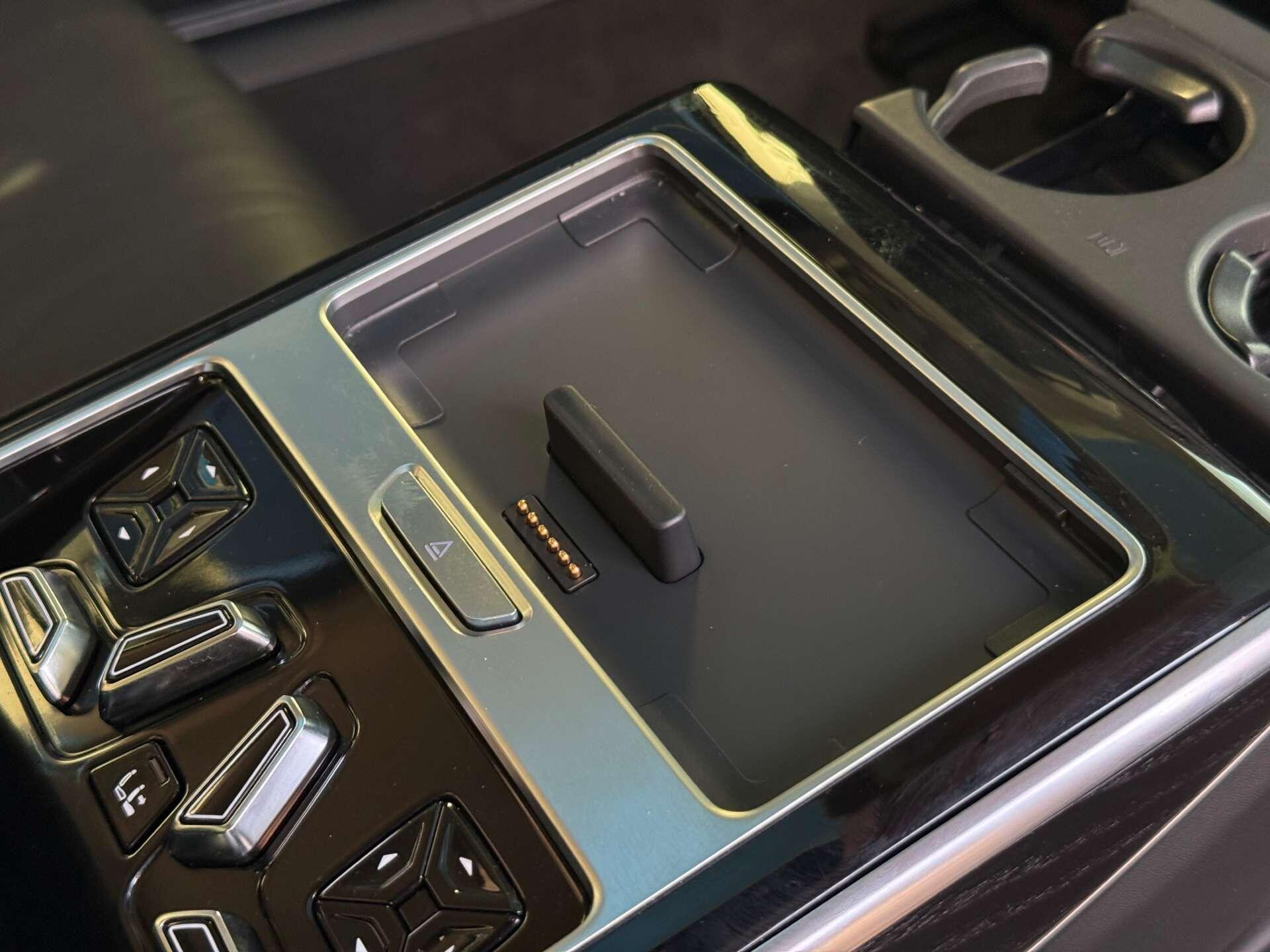 Audi A8 view 52