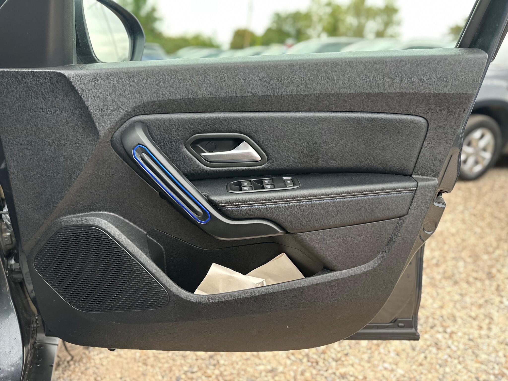 Dacia Duster view 59