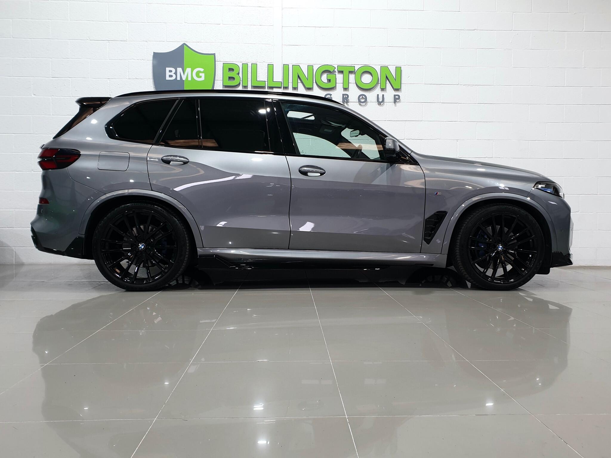 BMW X5 view 8
