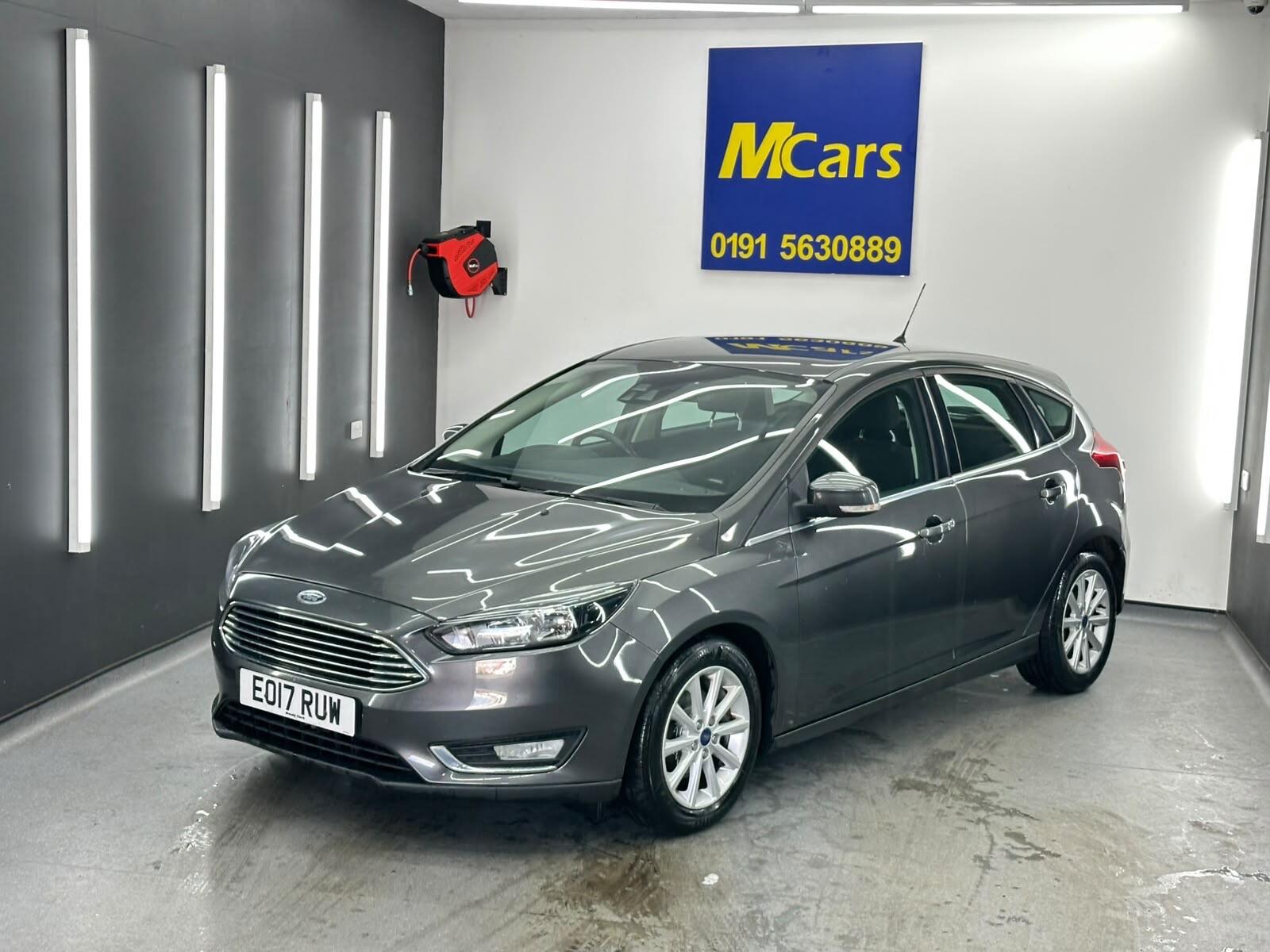 Ford Focus view 2