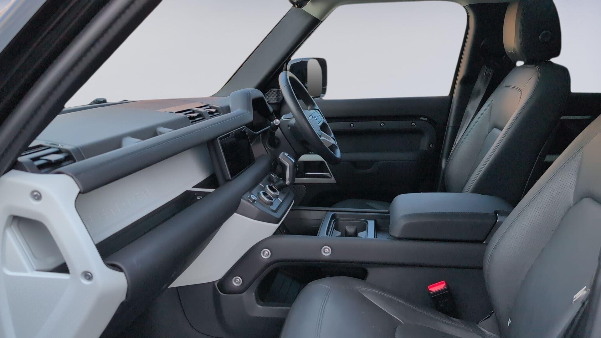 Land Rover Defender view 3
