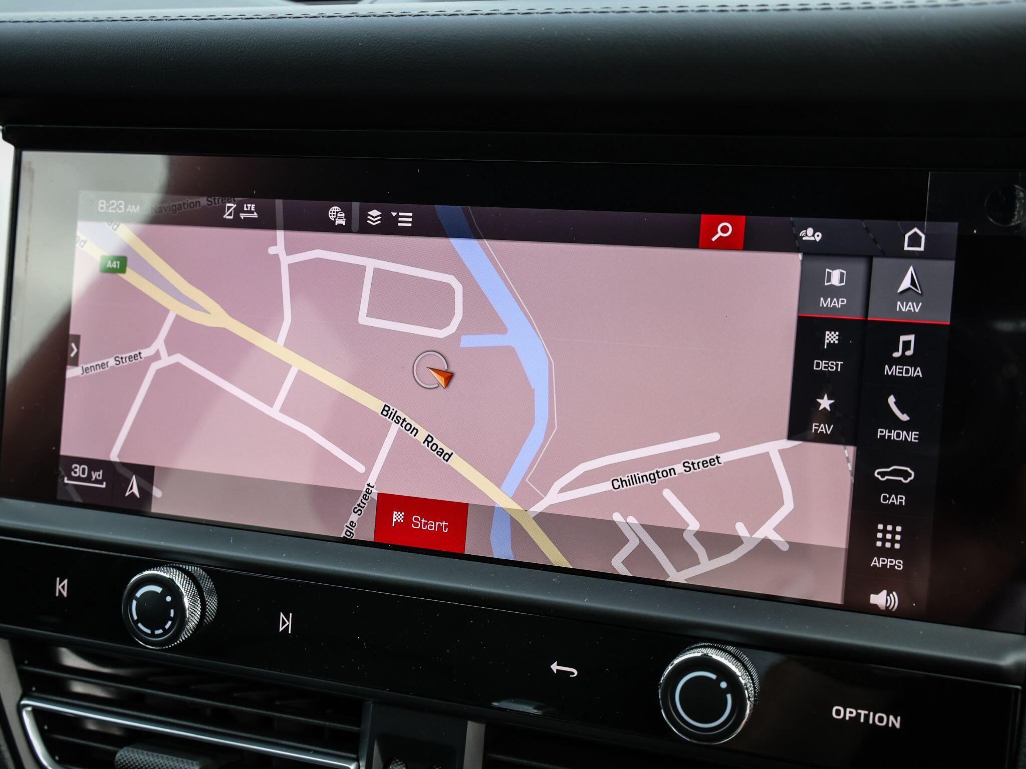 Porsche Macan view 22