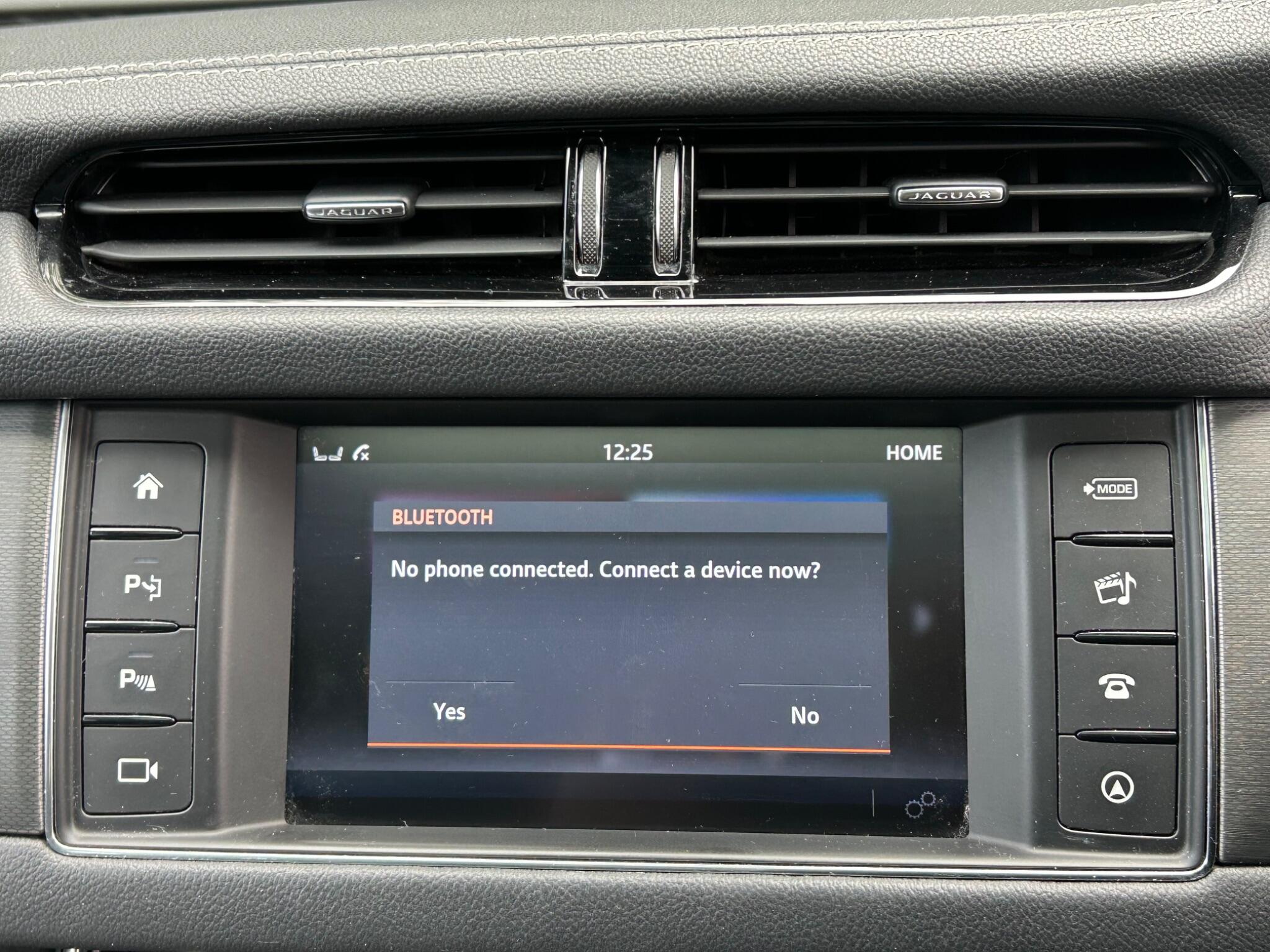 Jaguar XF view 43